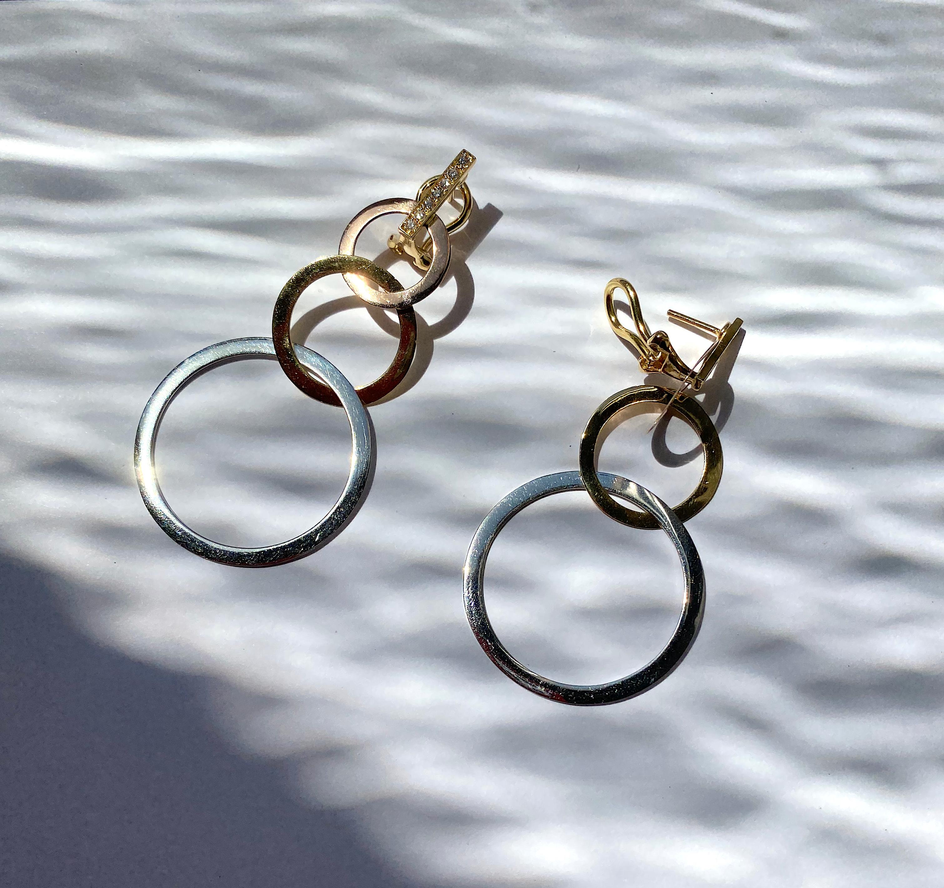 Art Deco Style 18 Karat Yellow Gold Karat White Diamond Circle Dangle Earrings For Sale 1