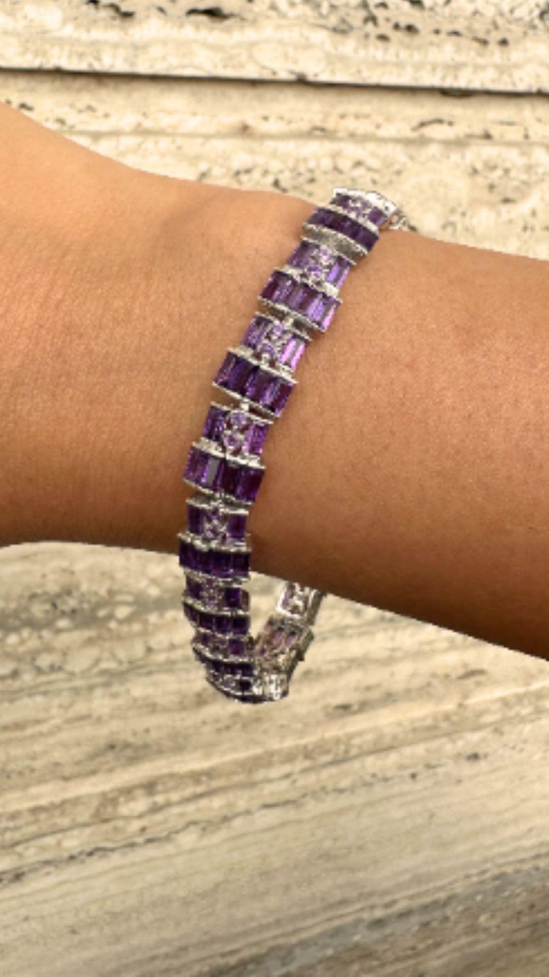 Art Deco Style 19.45 CTW Amethyst Sterling Siler Elegant Bracelet Gift for Her In New Condition For Sale In New York, NY