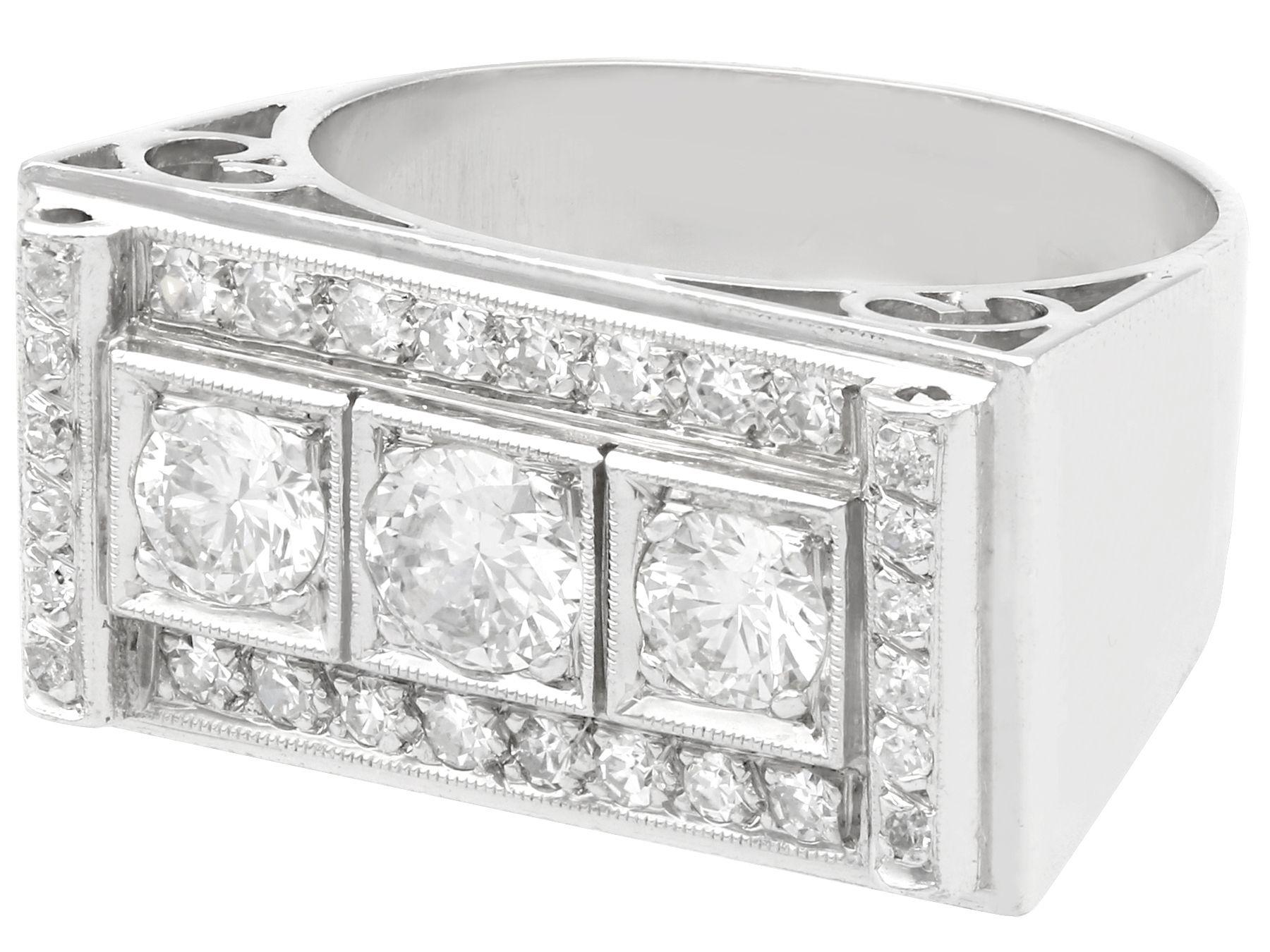Art Deco Stil 1950er Jahre 1,89 Karat Diamant und Platin Cocktail-Ring aus Platin (Rundschliff) im Angebot