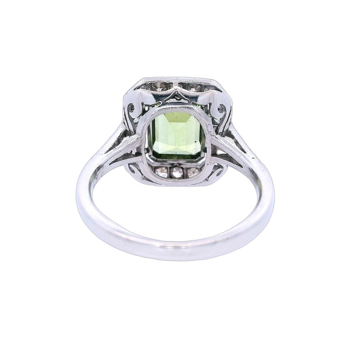 Women's or Men's Art Deco style 1990 Platinum Cocktail Ring with Peridot and Diamonds For Sale