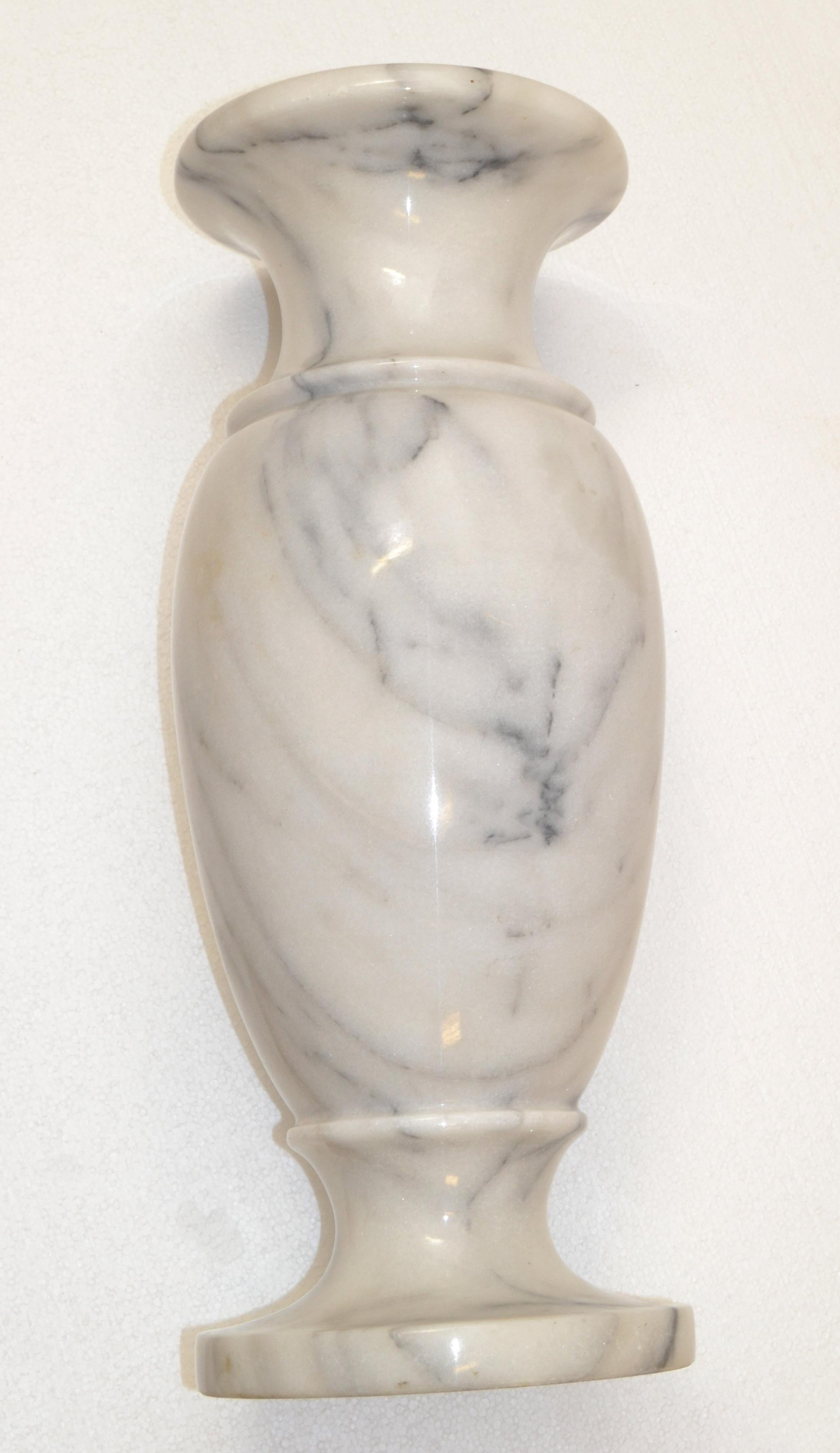 Art Deco Style 20th Century Hand Carved Carrara Marble Vase Urn Vessel, Italy For Sale 11