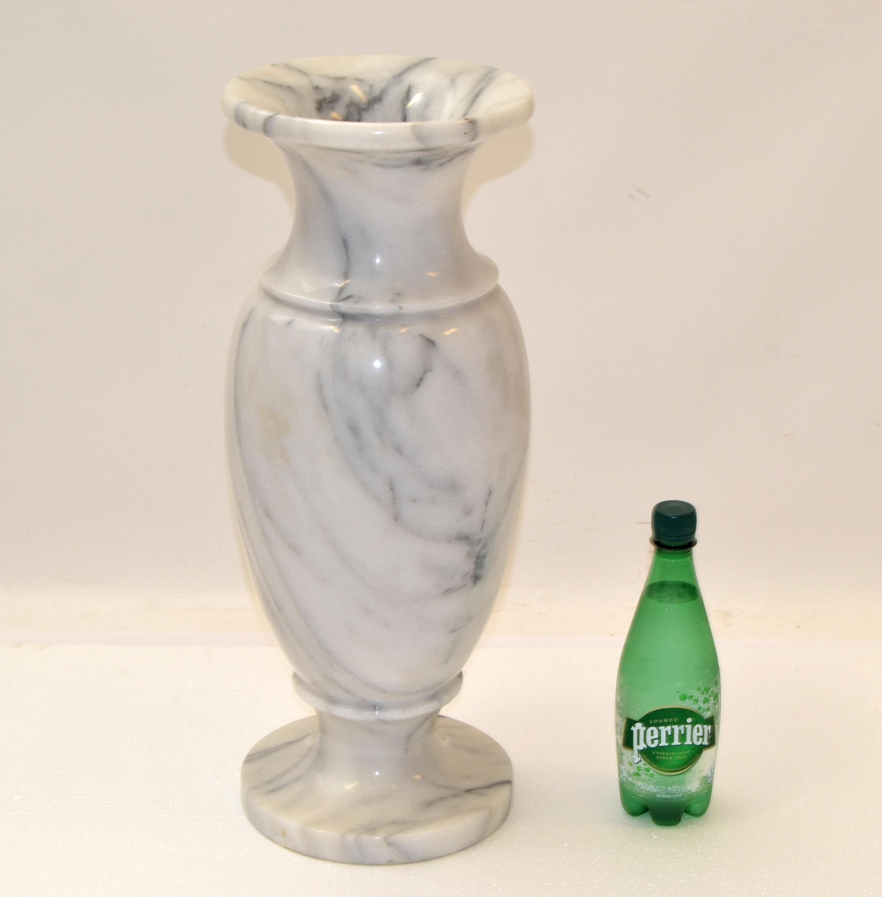 Art Deco Style 20th Century Hand Carved Carrara Marble Vase Urn Vessel, Italy For Sale 3