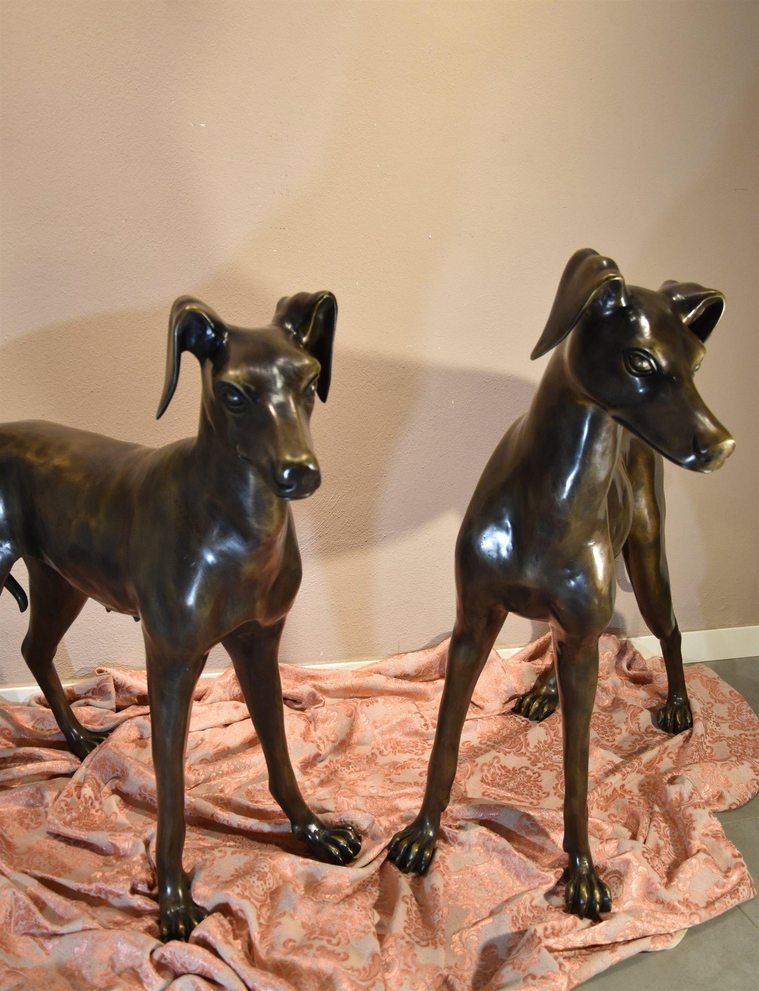Paire de lévriers en bronze Art Déco France 20ème siècle en vente 2