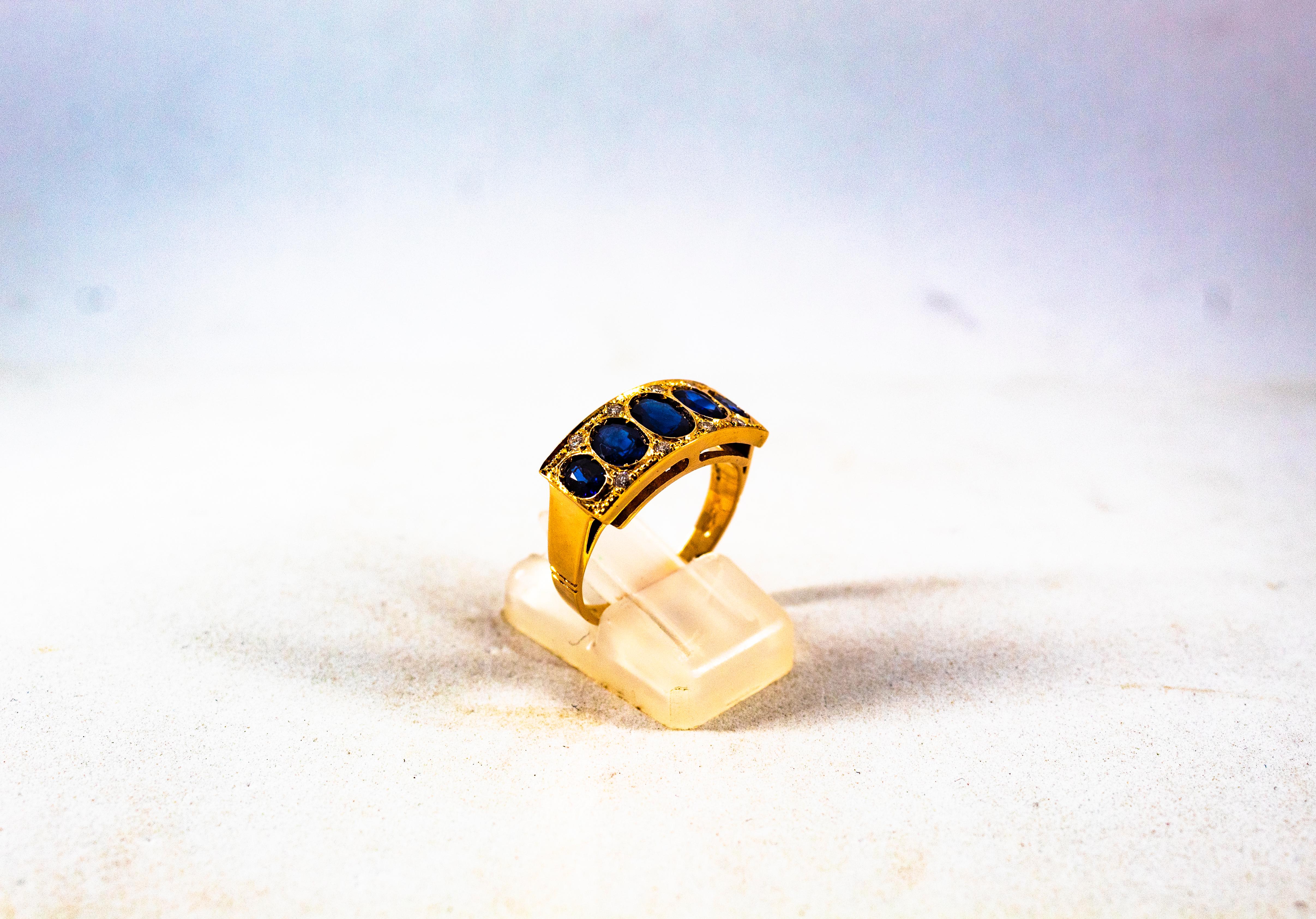 Gelbgoldring im Art-déco-Stil mit 2.10 Karat weißem Diamanten im Ovalschliff und blauem Saphir für Damen oder Herren im Angebot