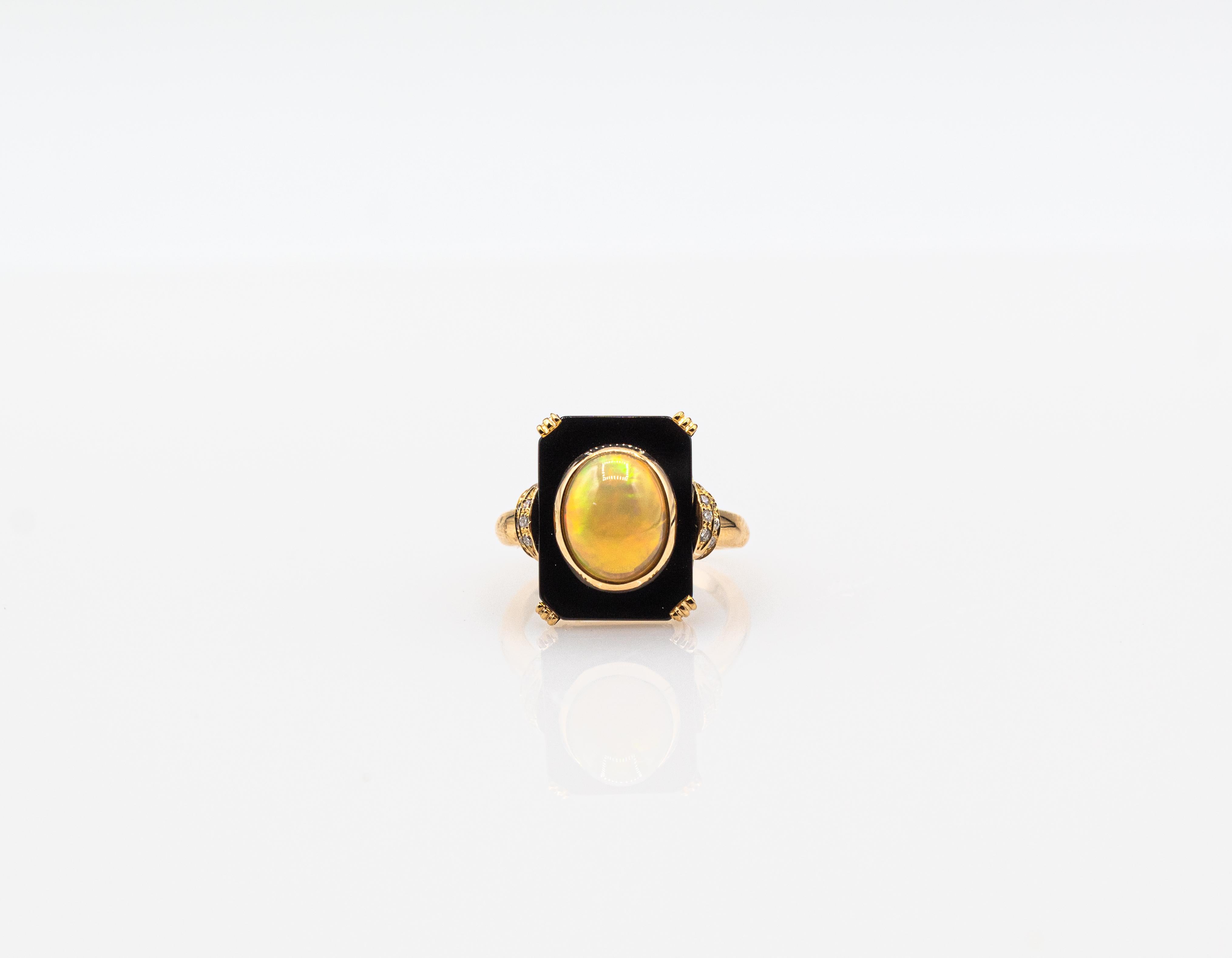 Bague cocktail en or jaune de style Art déco avec opale, onyx et diamant blanc de 2.21 carats en vente 2