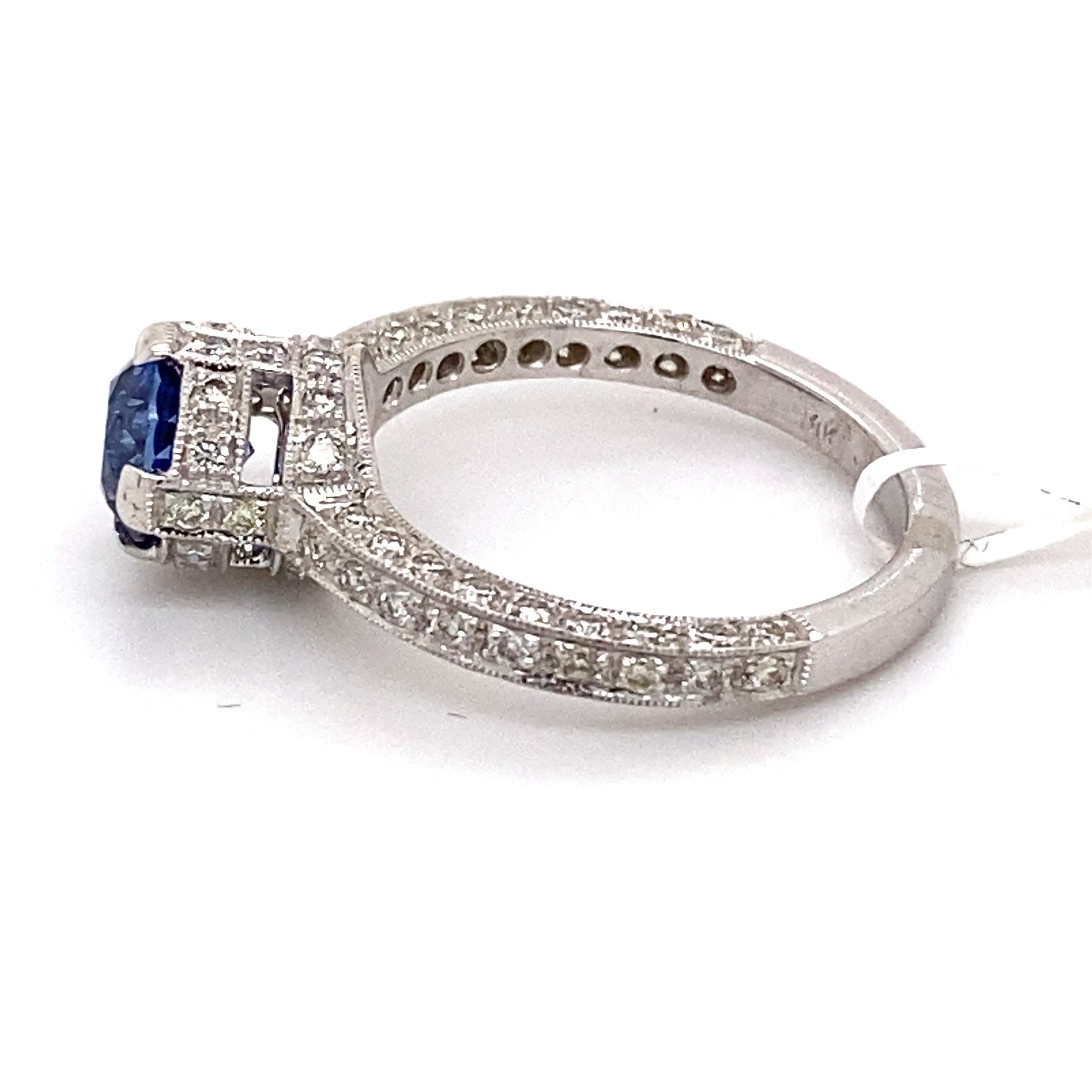 Round Cut Art Deco Style 2.27ctt Ceylon Sapphire & Diamond Ring 18 Karat White Gold For Sale