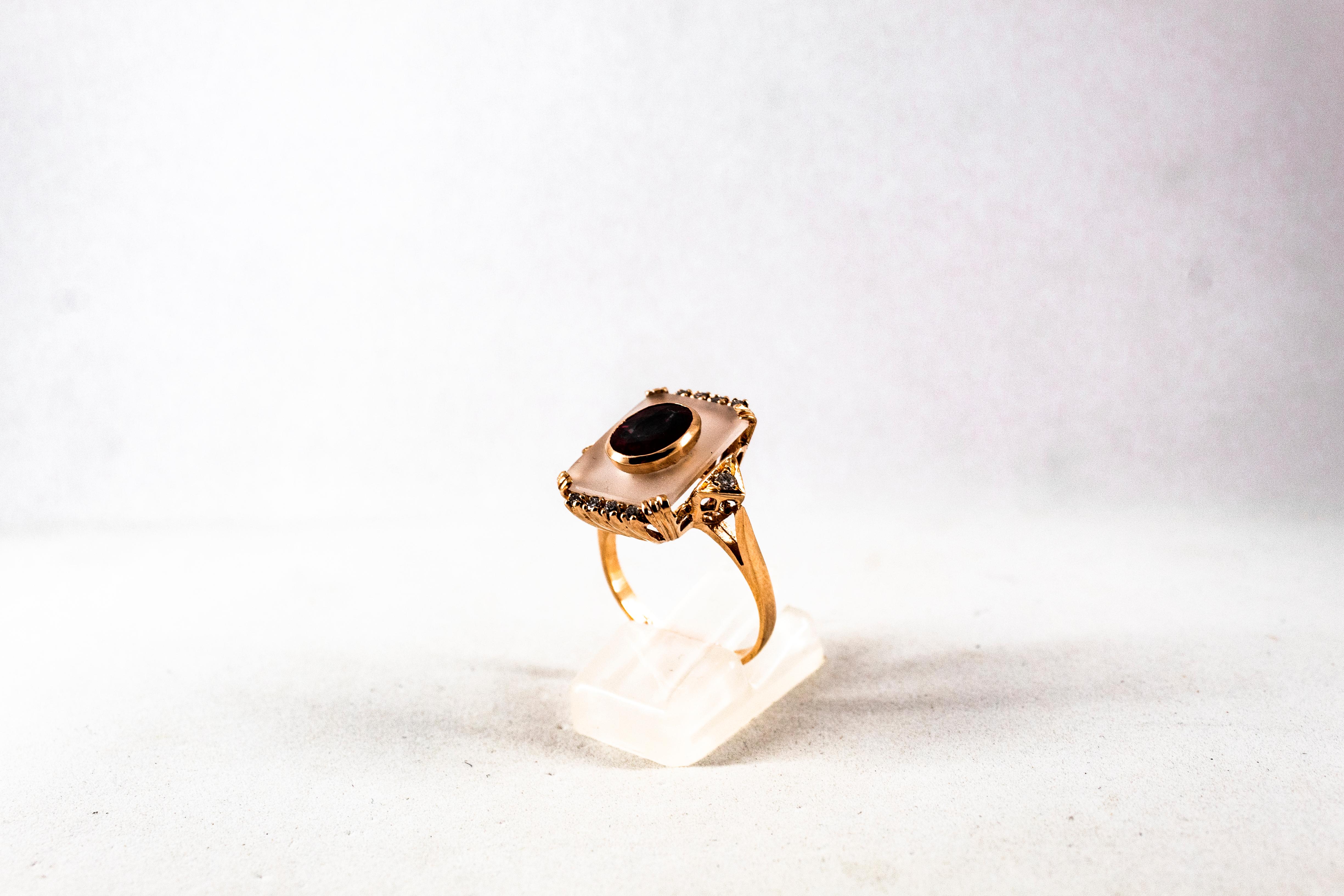 Women's or Men's Art Deco Style 2.28 Carat White Diamond Ruby Rock Crystal Yellow Gold Ring