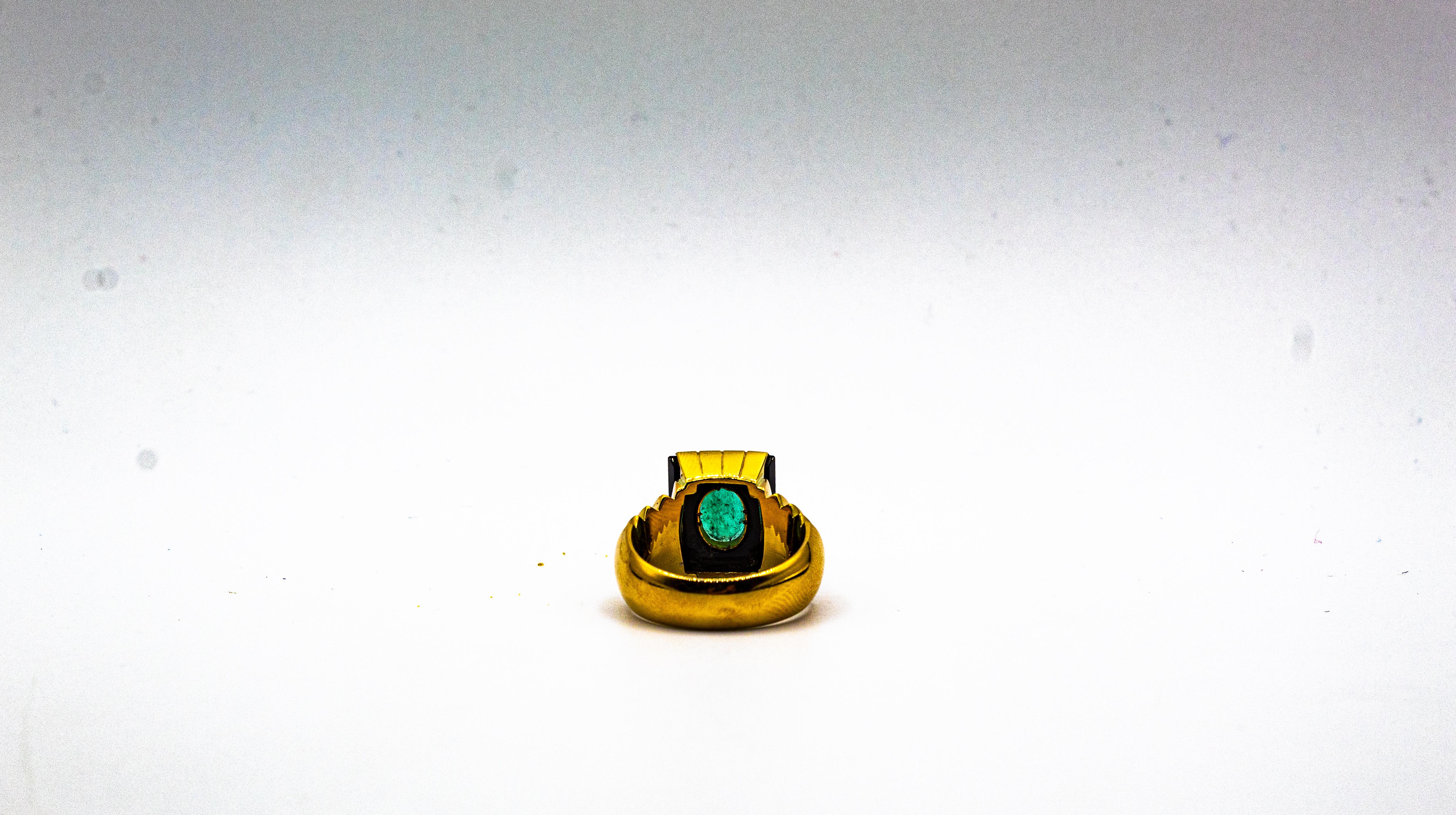 Art Deco Style 2.34 Carat White Diamond Emerald Onyx Yellow Gold Cocktail Ring For Sale 8