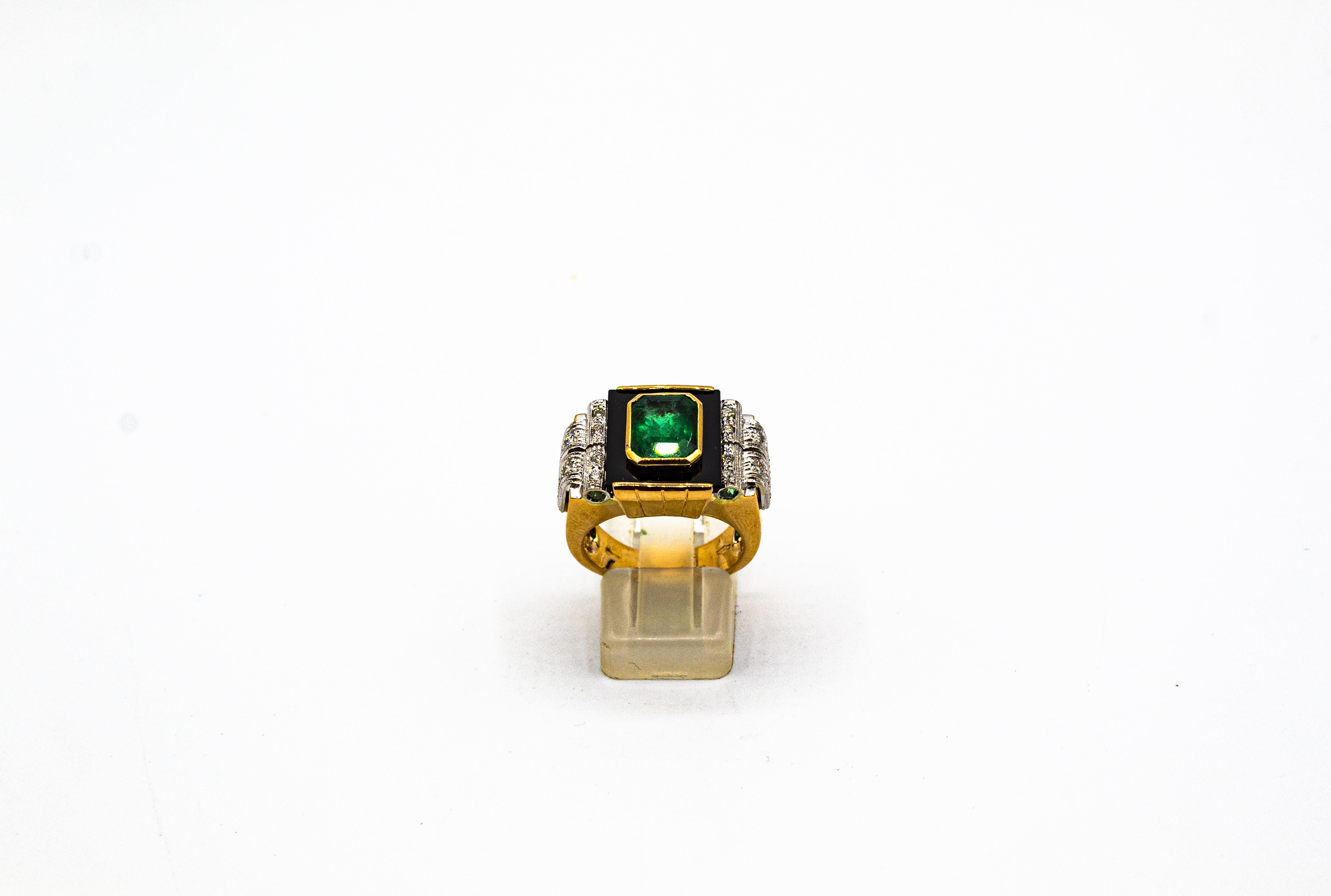 Brilliant Cut Art Deco Style 2.38 Carat White Diamond Emerald Onyx Yellow Gold Cocktail Ring For Sale