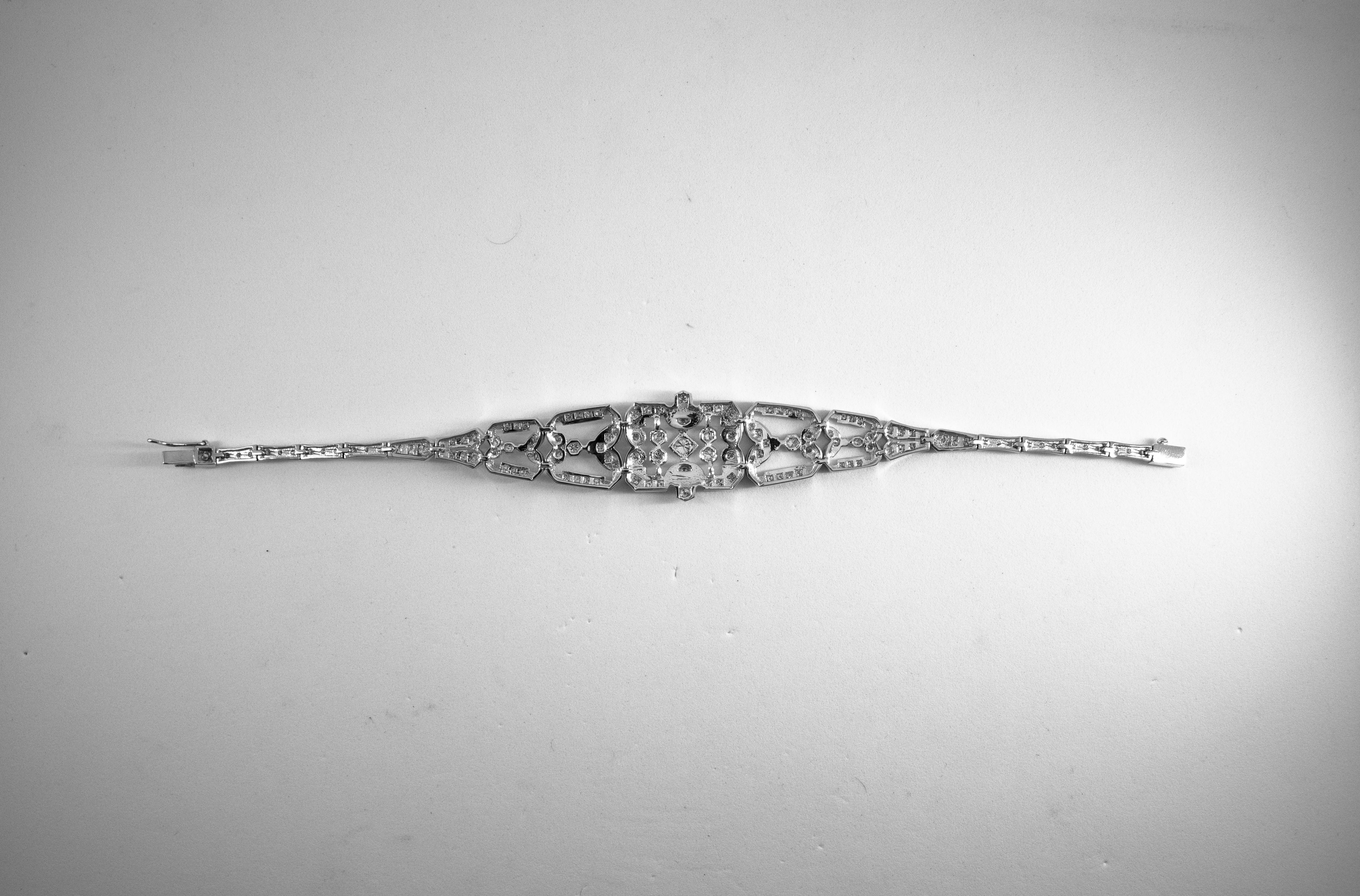 Art Deco Style 2.40 Carat White Modern Round Cut Diamond White Gold Bracelet For Sale 3