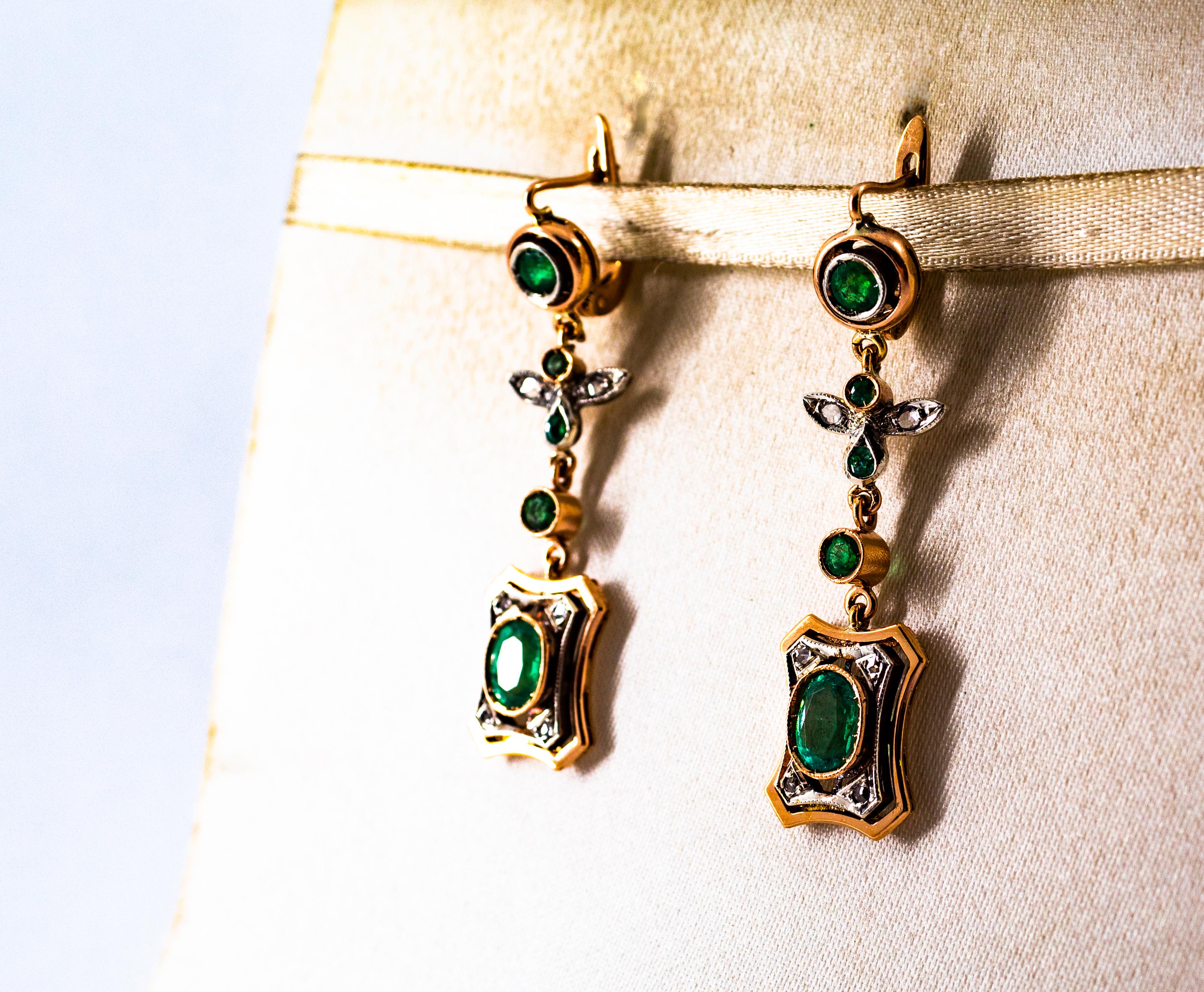 Boucles d'oreilles en or jaune de style Art déco avec diamants blancs taille rose de 2,60 carats et émeraudes en vente 5