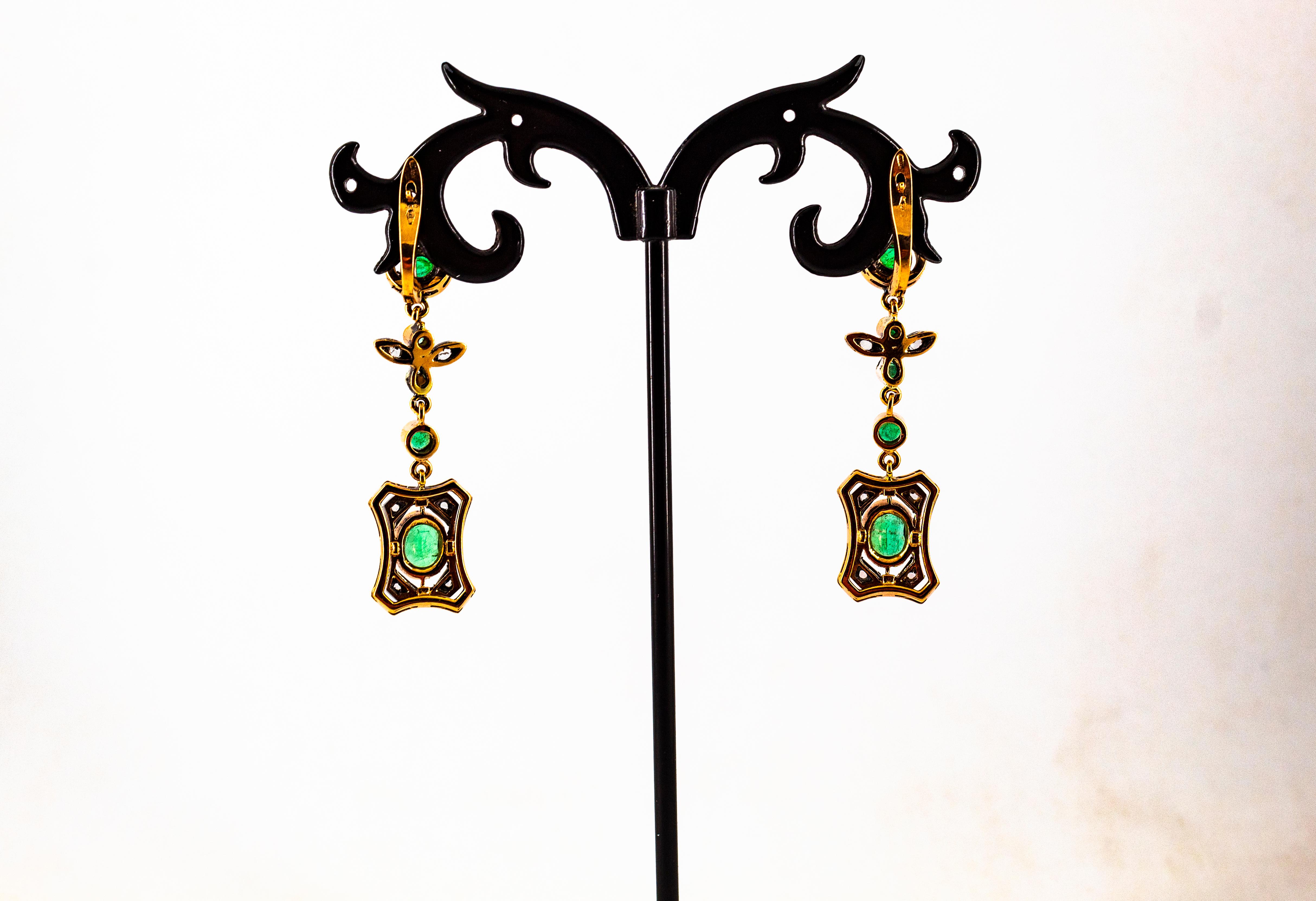 Boucles d'oreilles en or jaune de style Art déco avec diamants blancs taille rose de 2,60 carats et émeraudes en vente 11