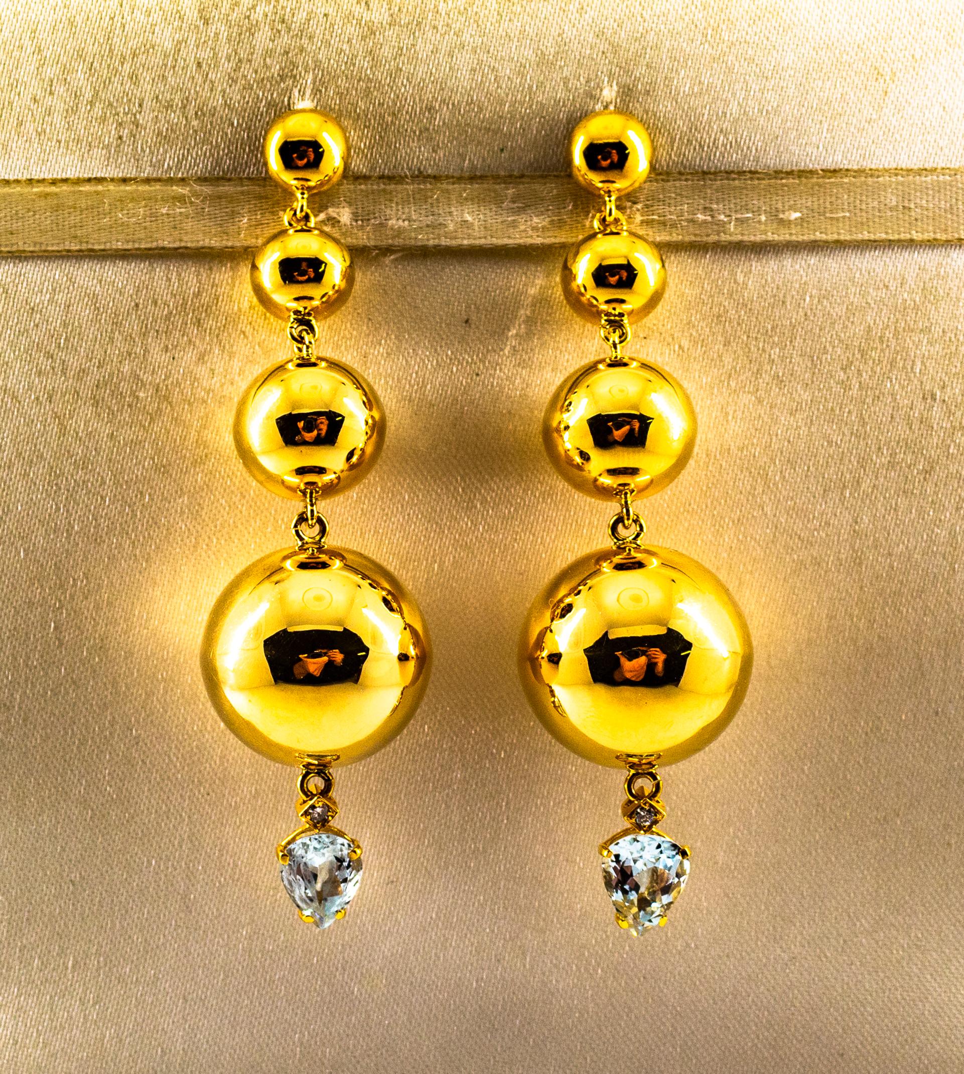 Brilliant Cut Art Deco Style 2.85 Carat White Diamond Aquamarine Yellow Gold Stud Earrings For Sale