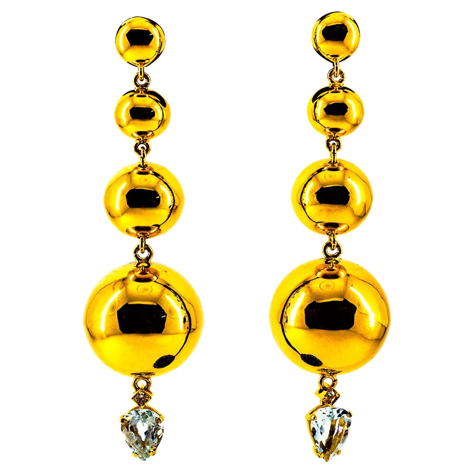 Orecchini a perno in oro giallo con diamante bianco e acquamarina in stile Art Deco da 2,85 carati