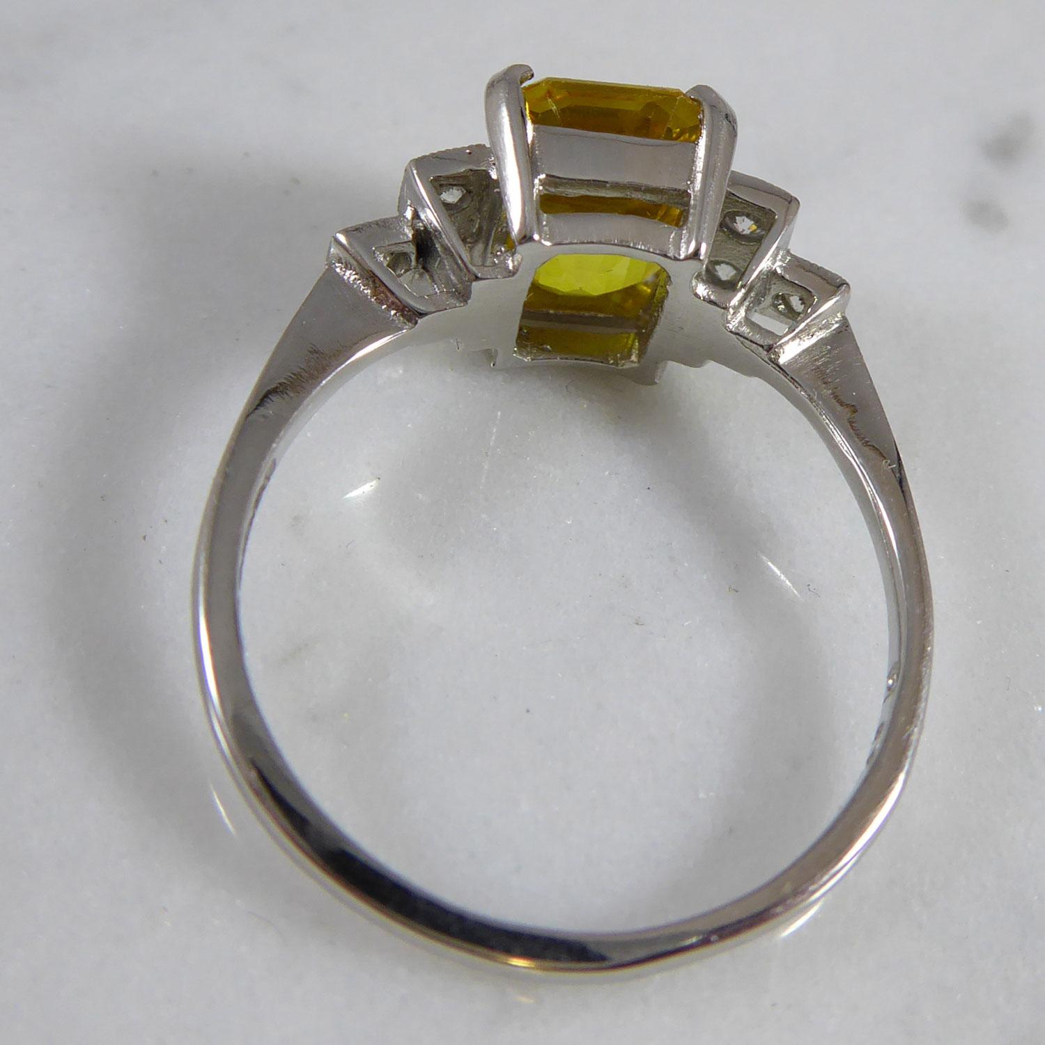 Art Deco Style 2.87 Carat Yellow Sapphire and Diamond Ring, Contemporary Design In Good Condition In Yorkshire, West Yorkshire