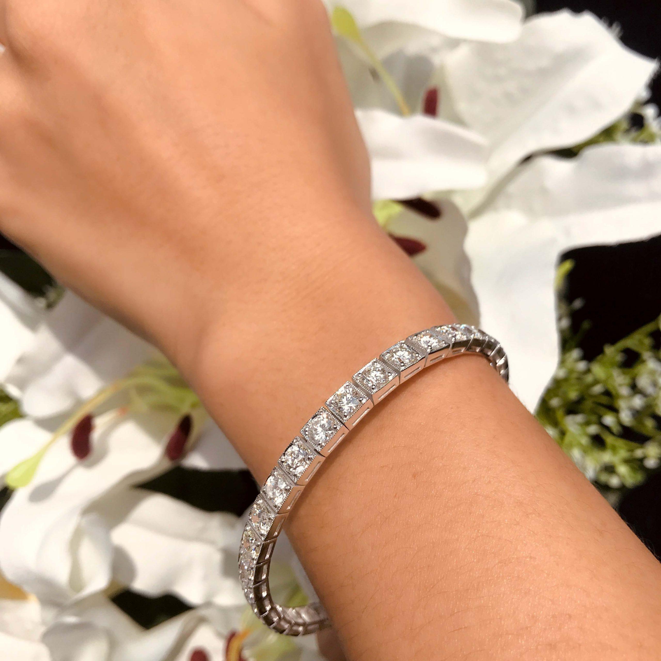 Donna Art Deco Style 2.95 Ct. Diamond Milgrain Detail 14K White Gold Tennis Bracelet in vendita