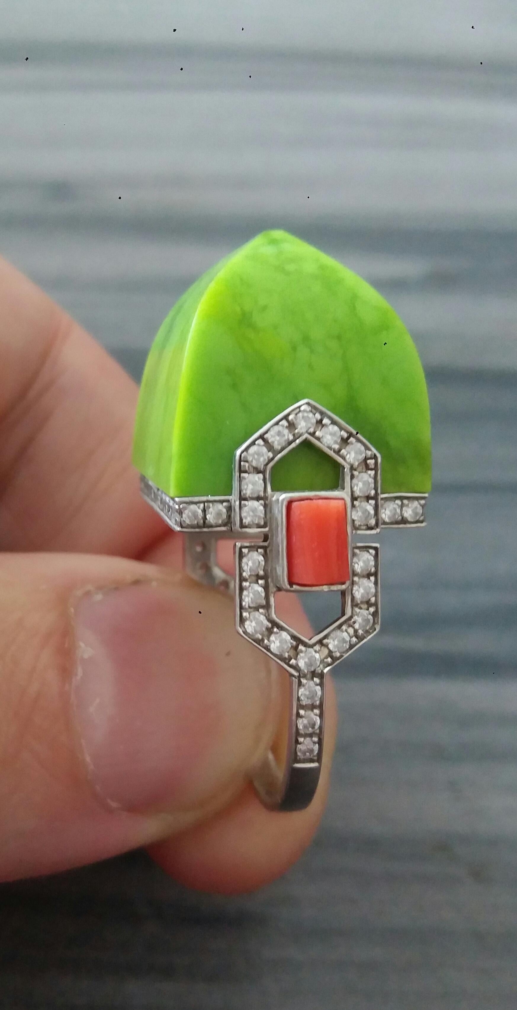 Art Deco Style  31 Carat Green Turquoise Pyramid 14K Gold Diamonds Cocktail Ring For Sale 9
