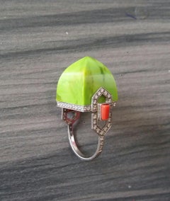 Art Deco Style  31 Carat Green Turquoise Pyramid 14K Gold Diamonds Cocktail Ring