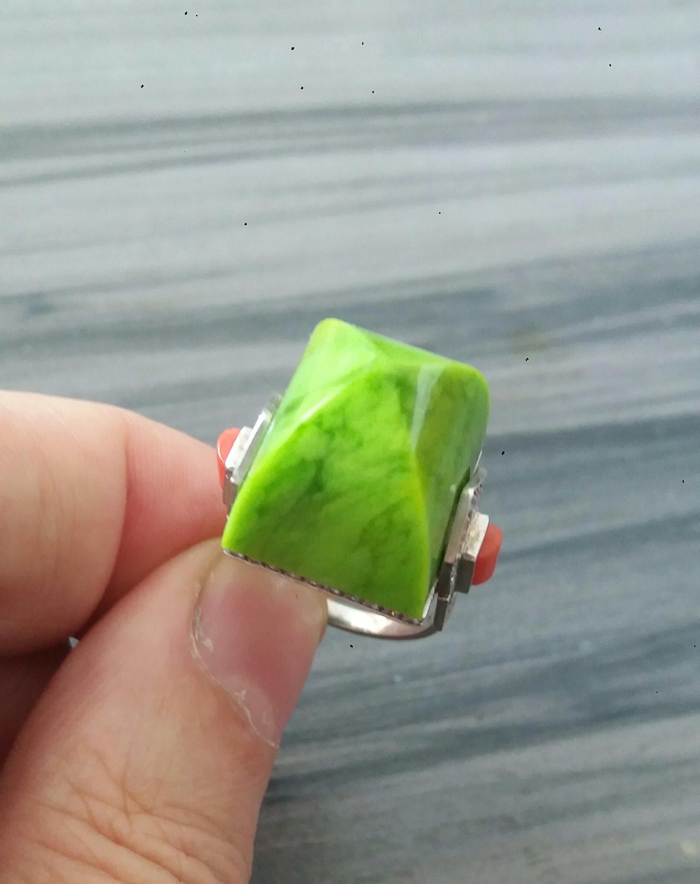Art Deco Style  31 Carat Green Turquoise Pyramid 14K Gold Diamonds Cocktail Ring For Sale 3