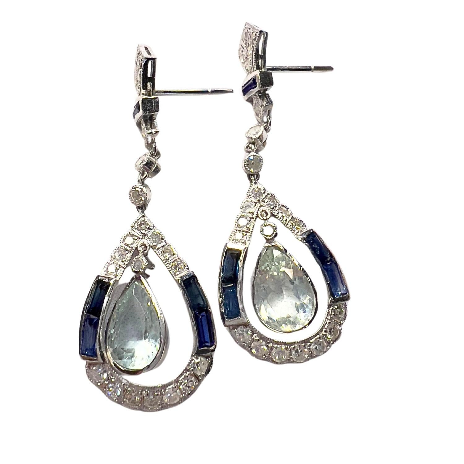 Style Art Déco  3.15 ct Aigue-marines 1.50 ct Saphirs 1.04 ct Diamants Boucles d'oreilles Bon état - En vente à MADRID, ES