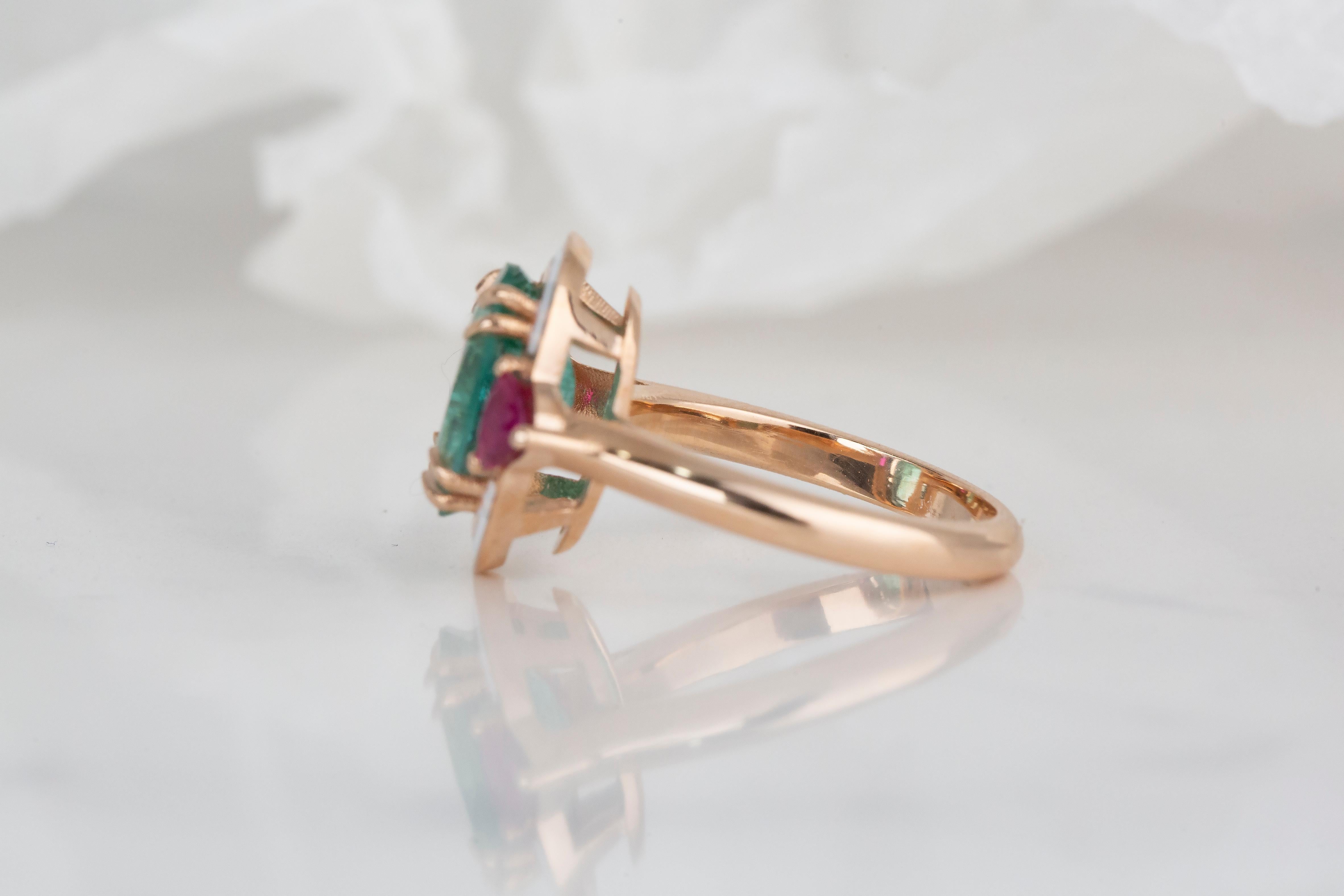 For Sale:  Art Deco Style 3.30 Ct Emerald and Ruby 14K Gold Cocktail Ring 8