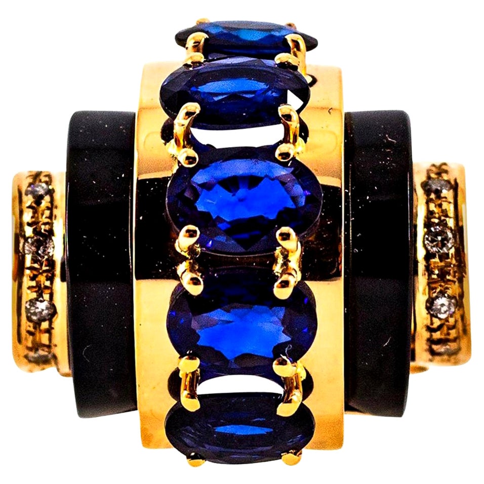 Bague en or jaune de style Art déco avec diamant blanc de 3,75 carats, saphir bleu, onyx et onyx