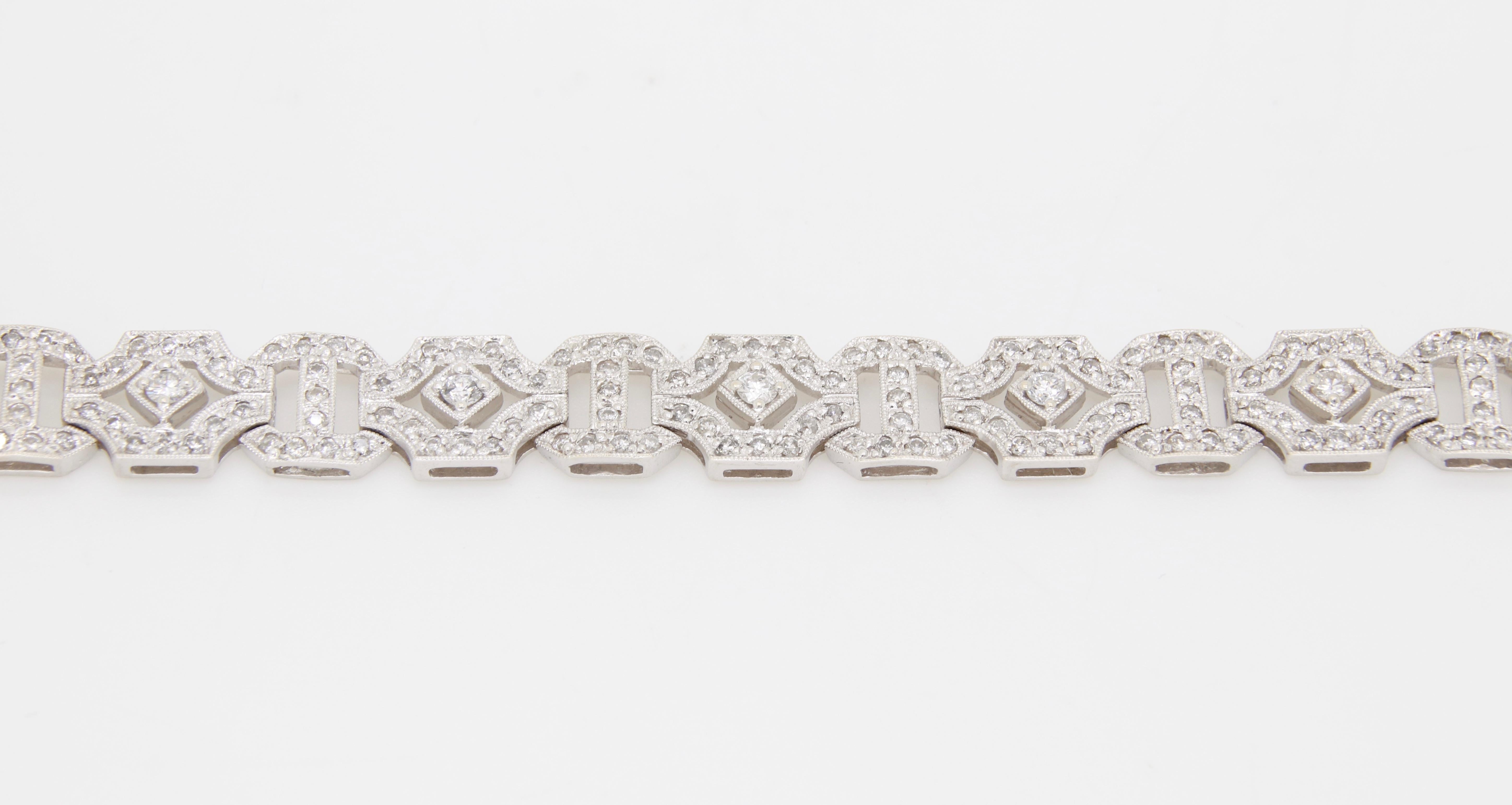 Art Deco Style 3.85 CTW Diamond Bracelet In Excellent Condition For Sale In Webster, NY