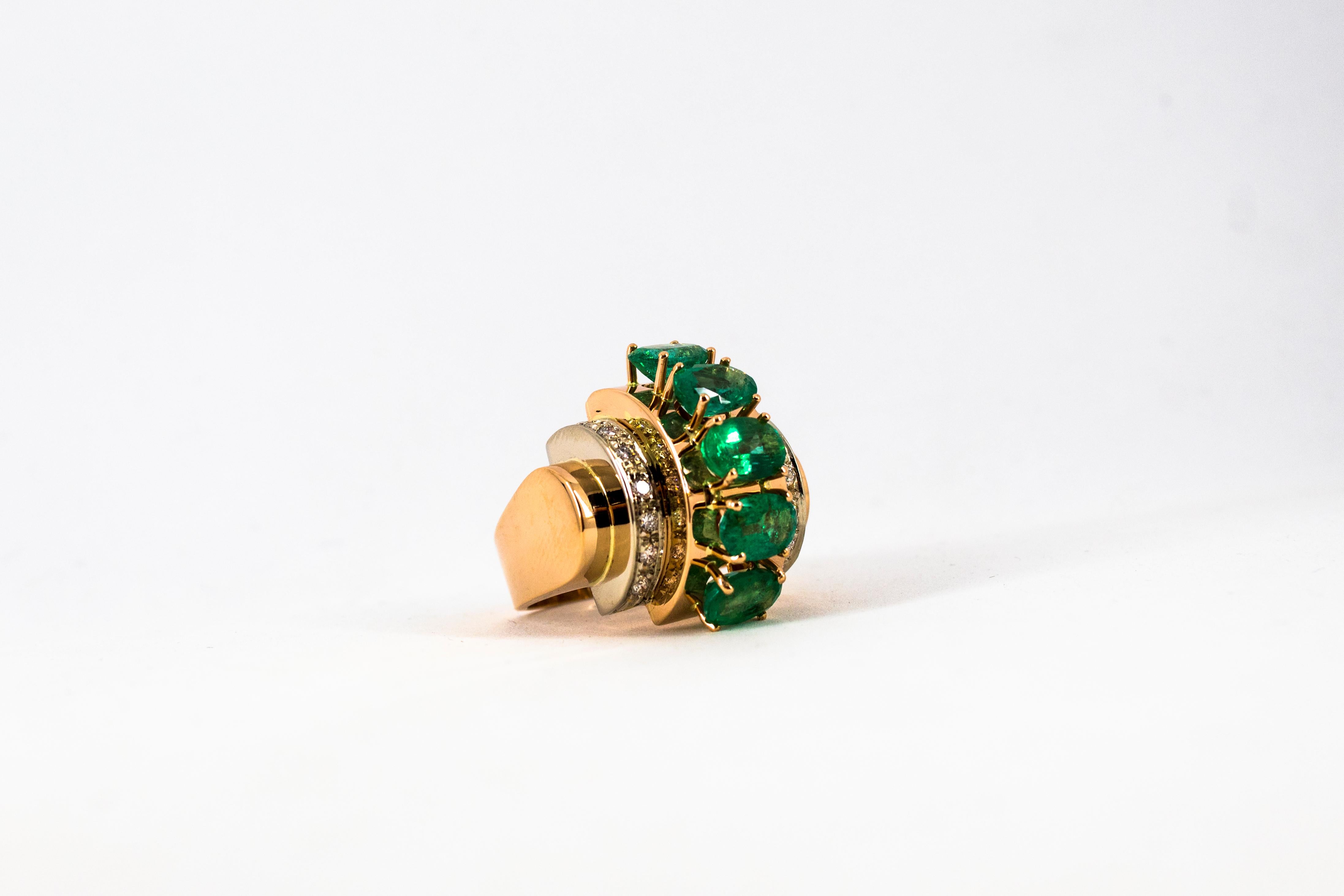 Bague cocktail de style Art déco en or jaune avec diamant blanc de 4.30 carat et émeraude en vente 9