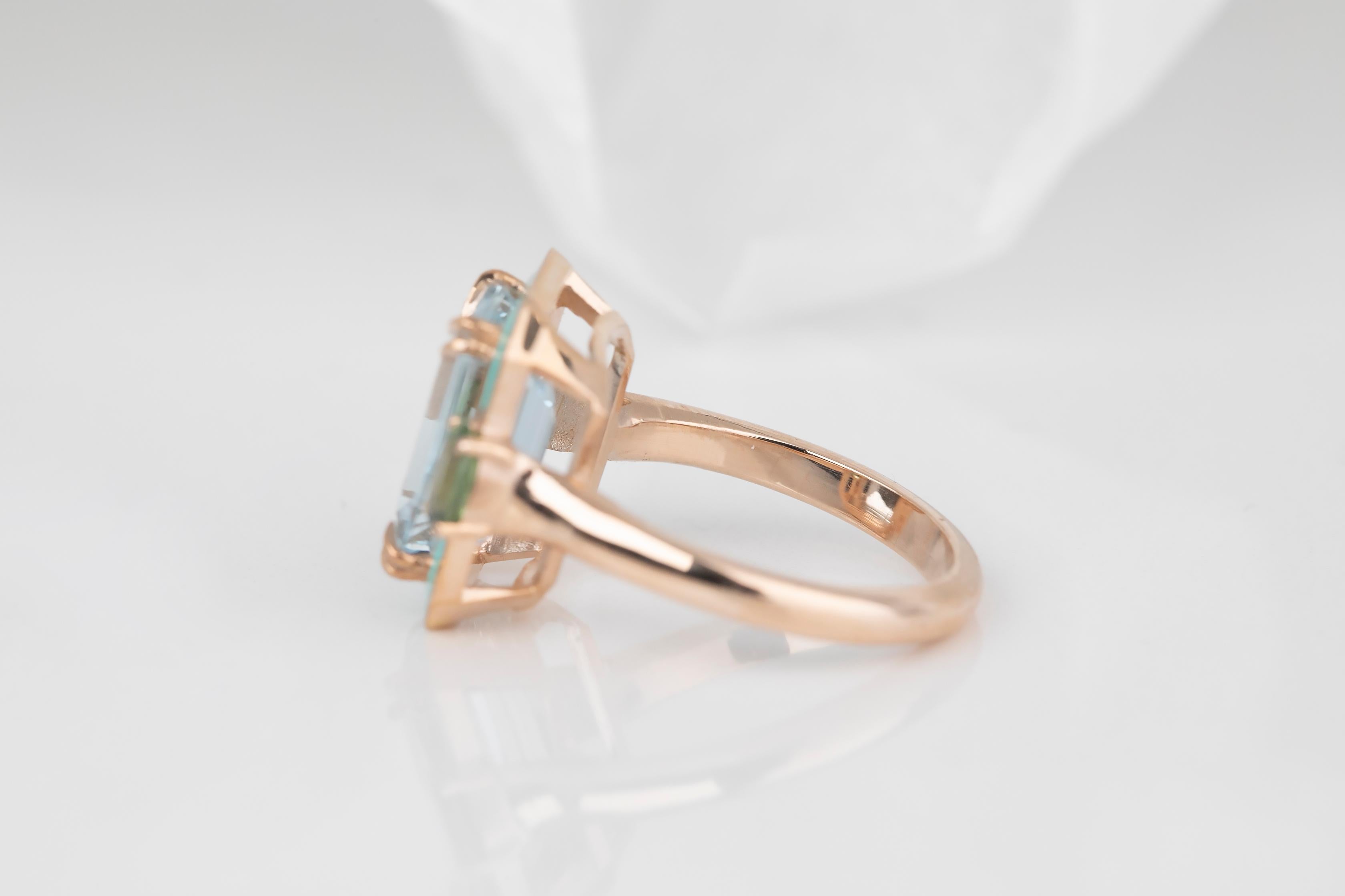 For Sale:  Art Deco Style 4.5 Ct. Aquamarine and Green Sapphire 14K Gold Cocktail Ring 12