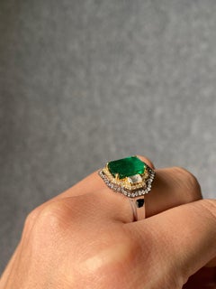 Art Deco Style 4.91ctw Fine Quality Emerald & Diamond Shield French Pave Ring