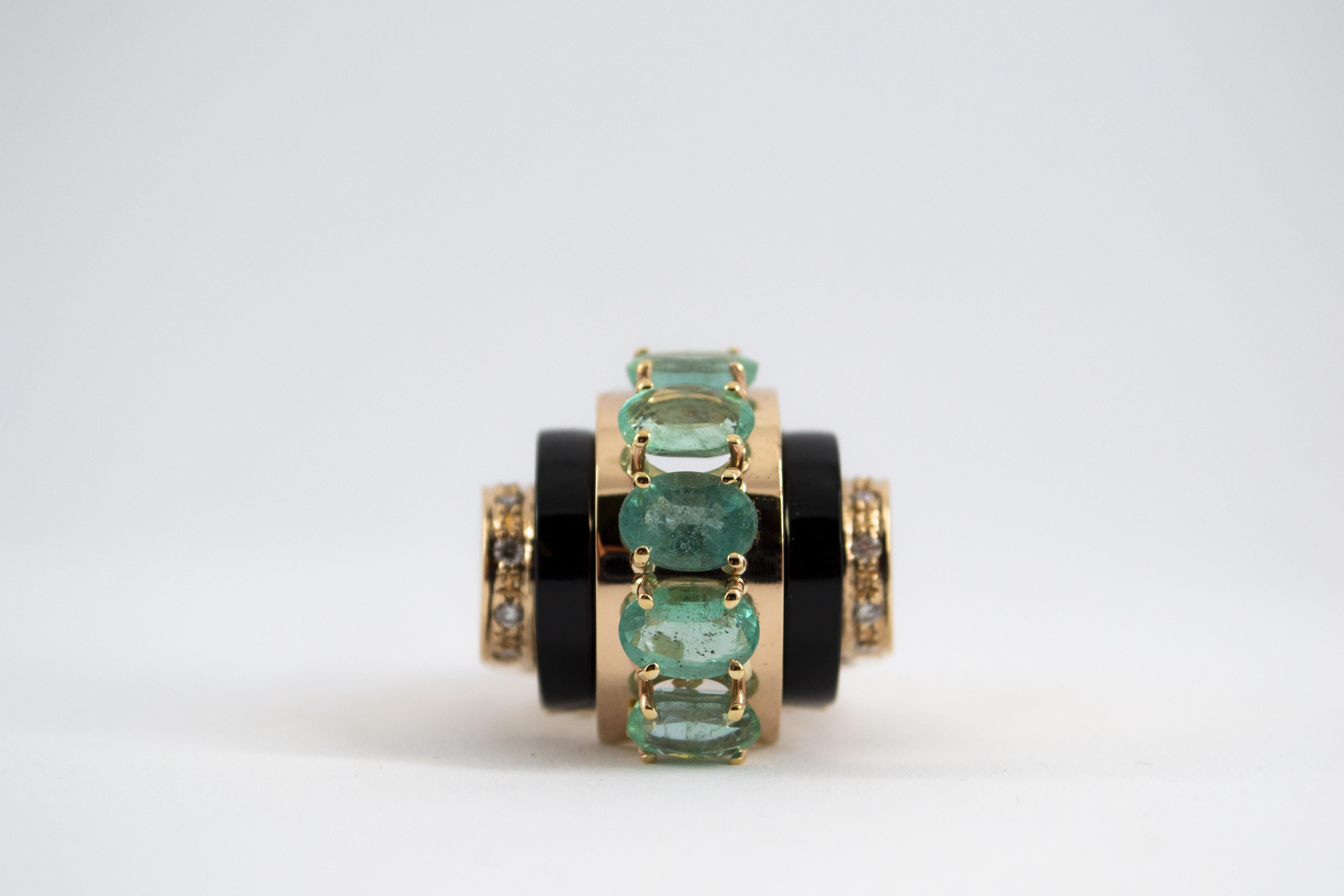 Art Deco Style 5.15 Carat White Diamond Emerald Onyx Yellow Gold Cocktail Ring For Sale 2