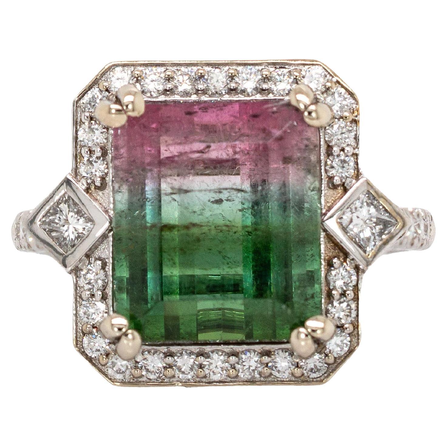 Anello in stile Art Deco con tormalina anguria da 5,37 carati e diamanti naturali in oro 14K in vendita