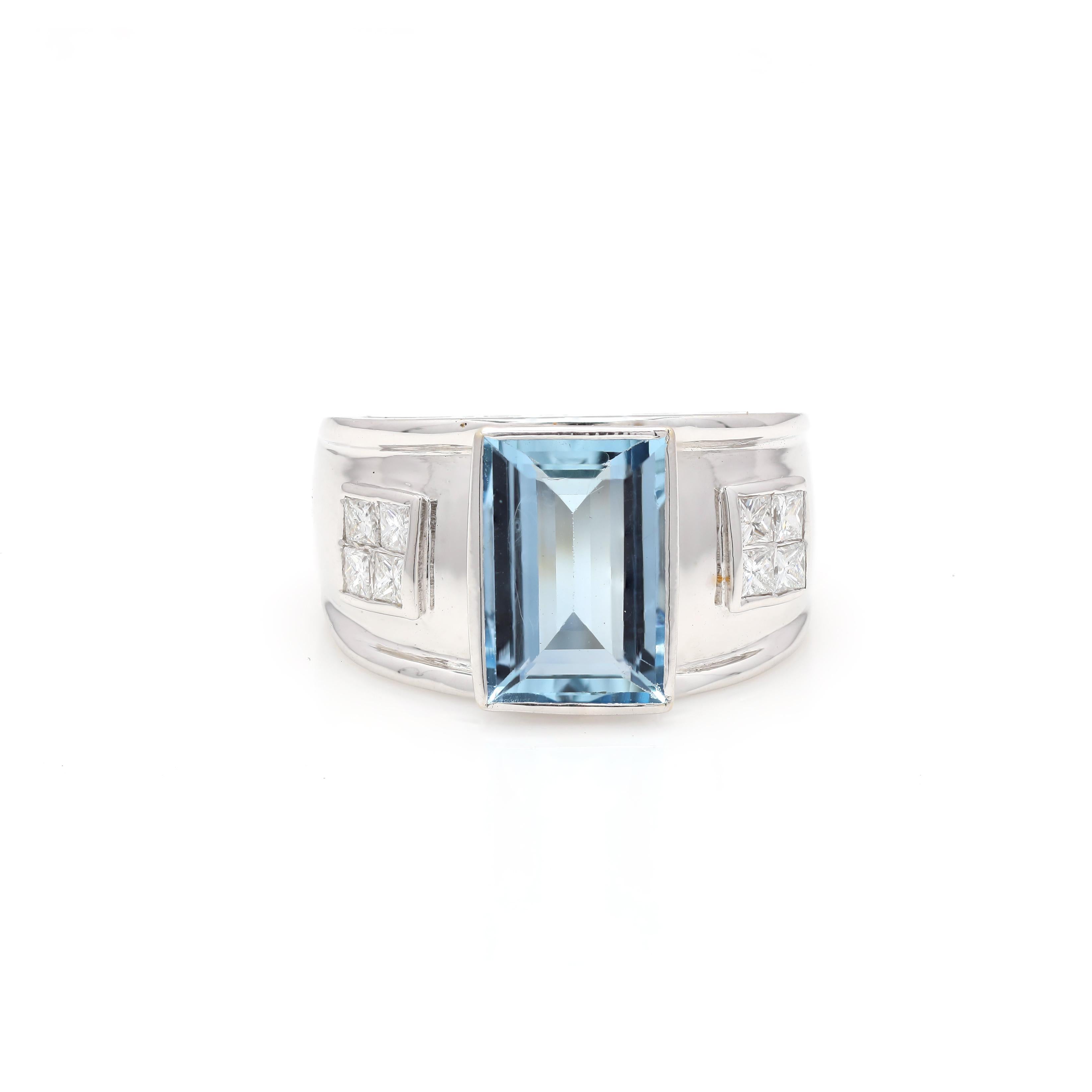 For Sale:  5.6 Carat Aquamarine Bold Men's Ring with Diamonds in 18K White Gold 3