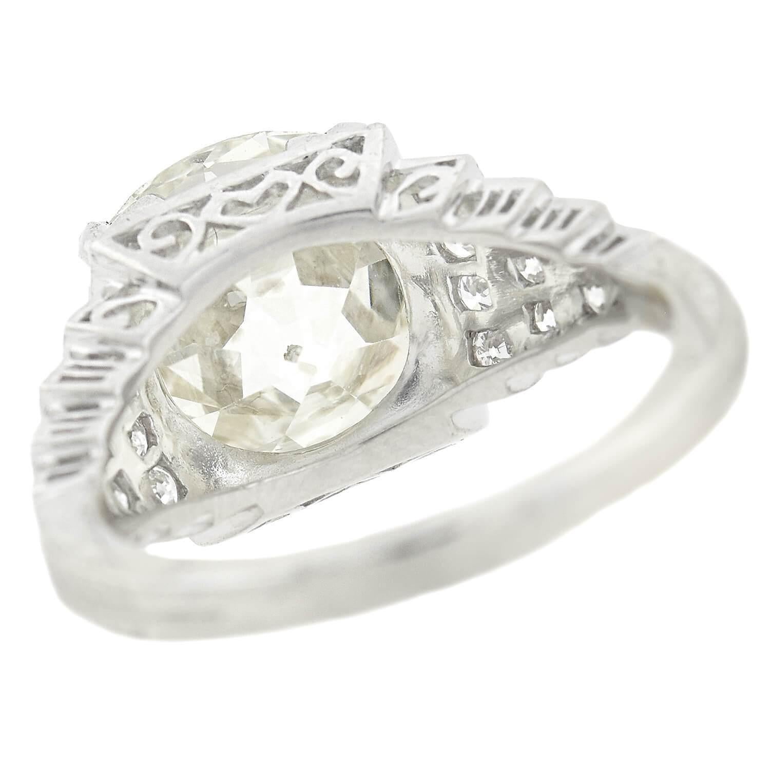 Women's Art Deco Style 5.63 Carat Center Diamond Engagement Ring For Sale