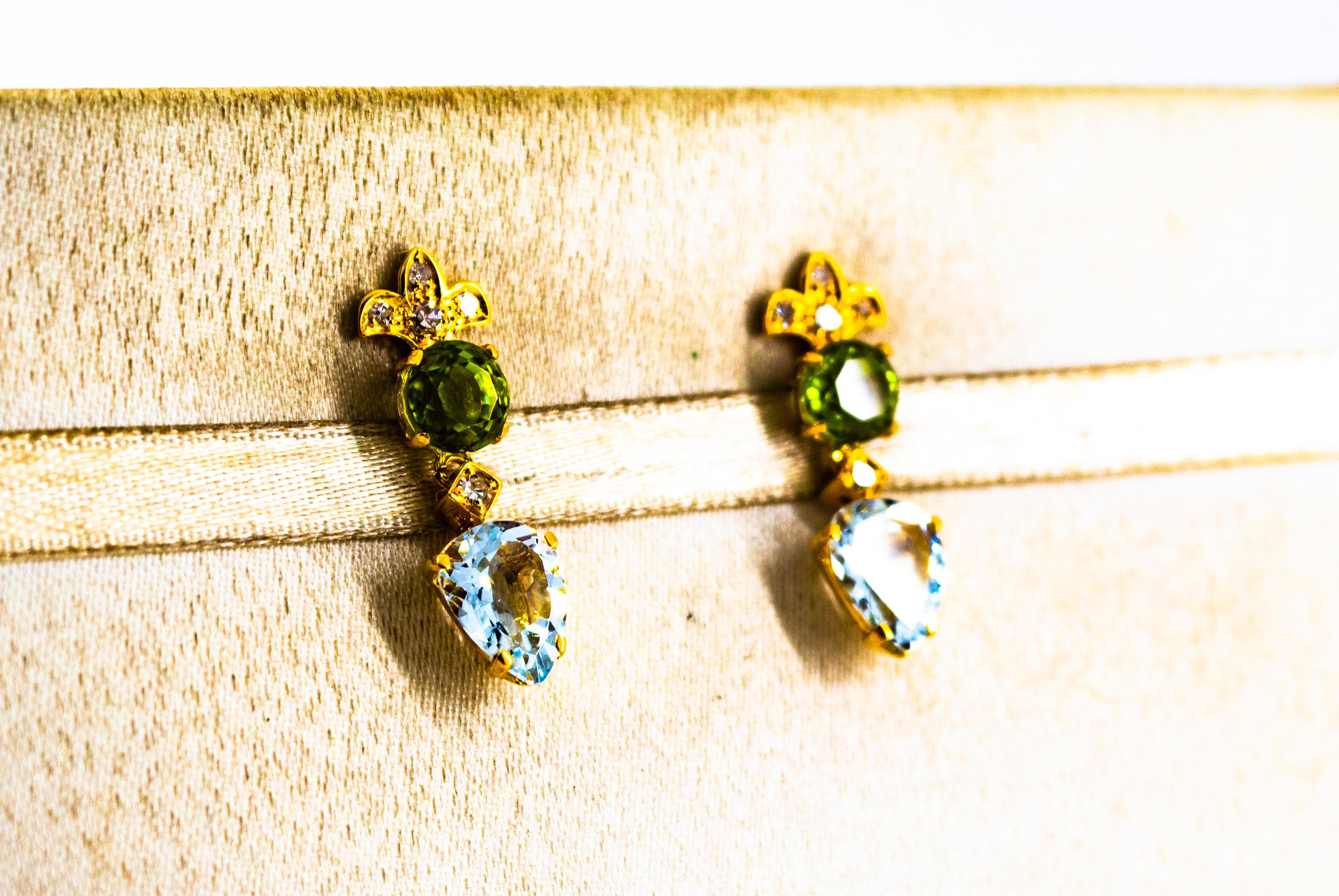 Art déco Boucles d'oreilles Art Déco en or jaune 5.65 carats diamant blanc péridot aigue-marine en vente