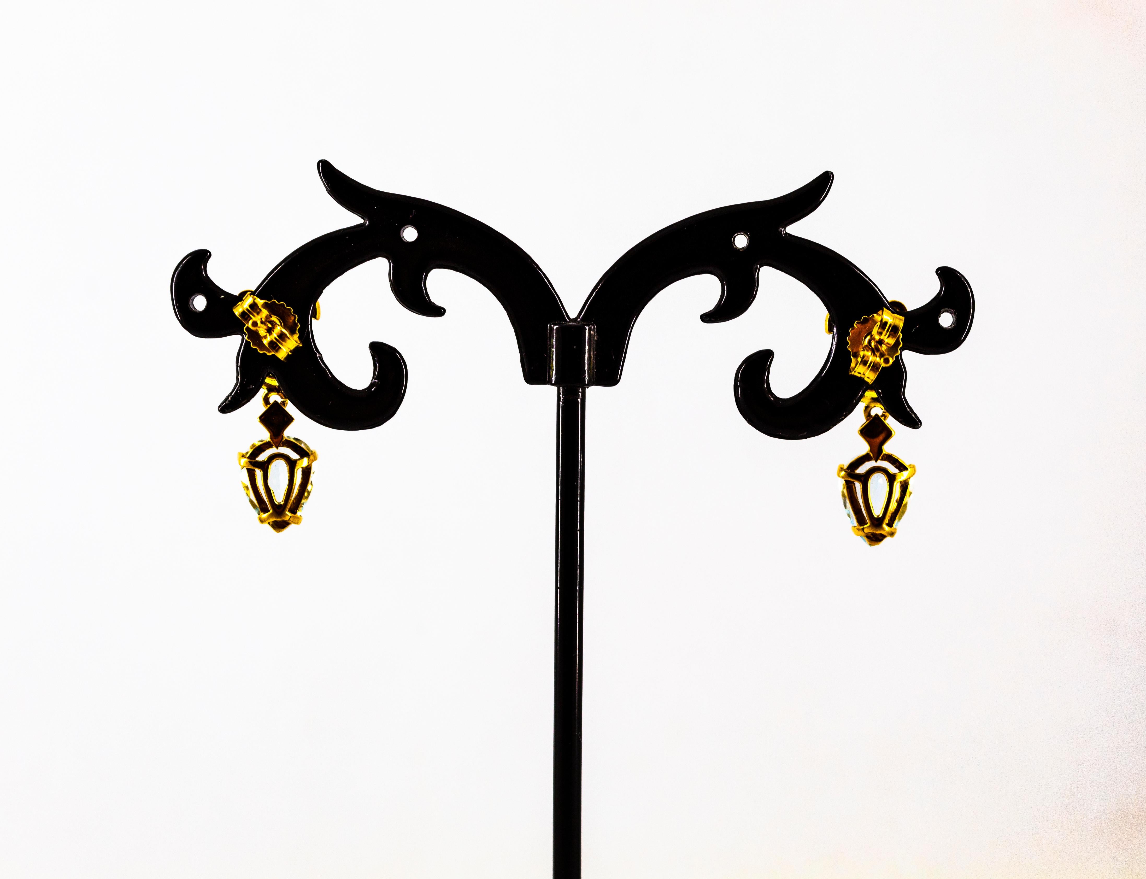Art Deco Style 5.65 Carat White Diamond Peridot Aquamarine Yellow Gold Earrings For Sale 2