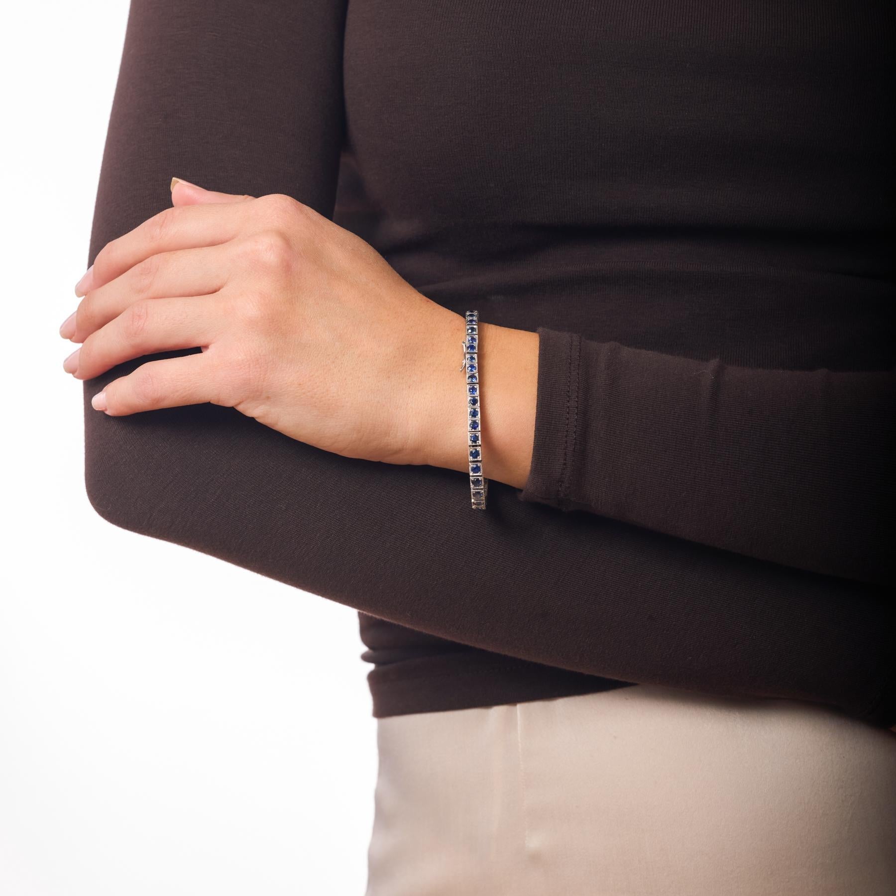 Pulsera de tenis de platino y zafiro estilo Art Déco de 6,00 quilates de peso total en Bueno estado para la venta en Beverly Hills, CA