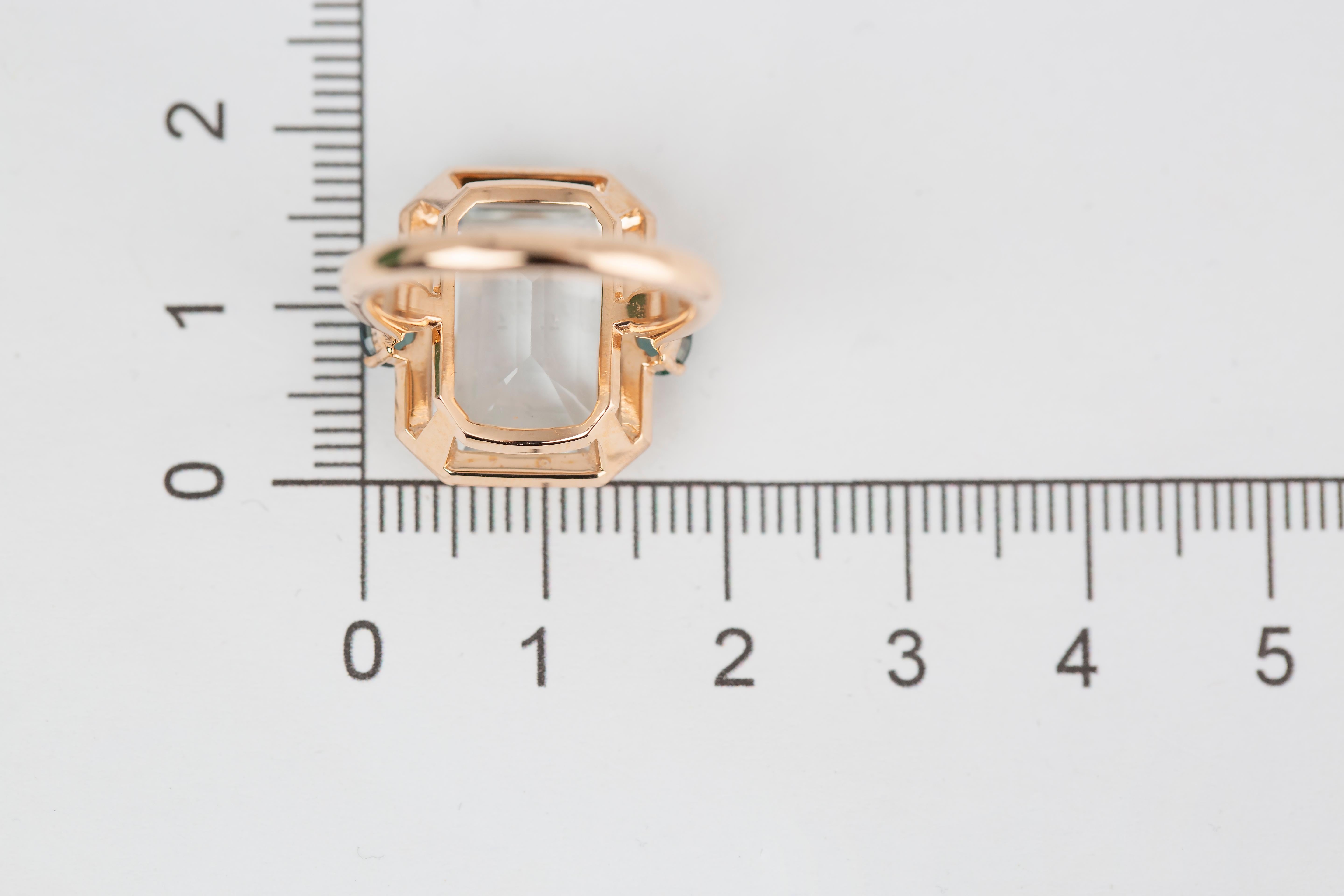 Art Deco Style 6.50 Carat Topaz and Montana Sapphire 14k Gold Cocktail Ring For Sale 4