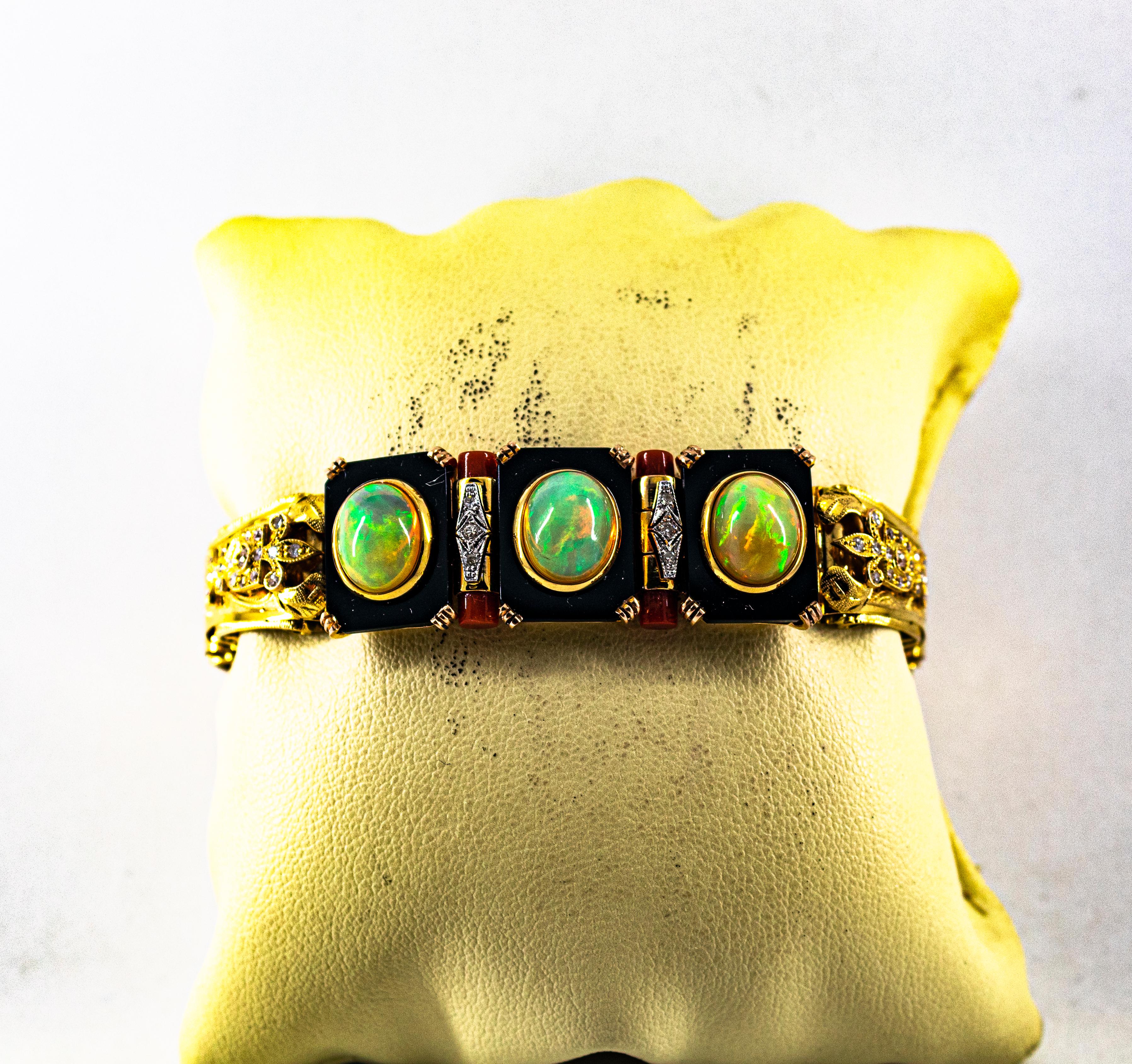Art Deco Stil 6,90 Karat Weißer Diamant Opal Rote Koralle Onyx Gelbgold Armband 6