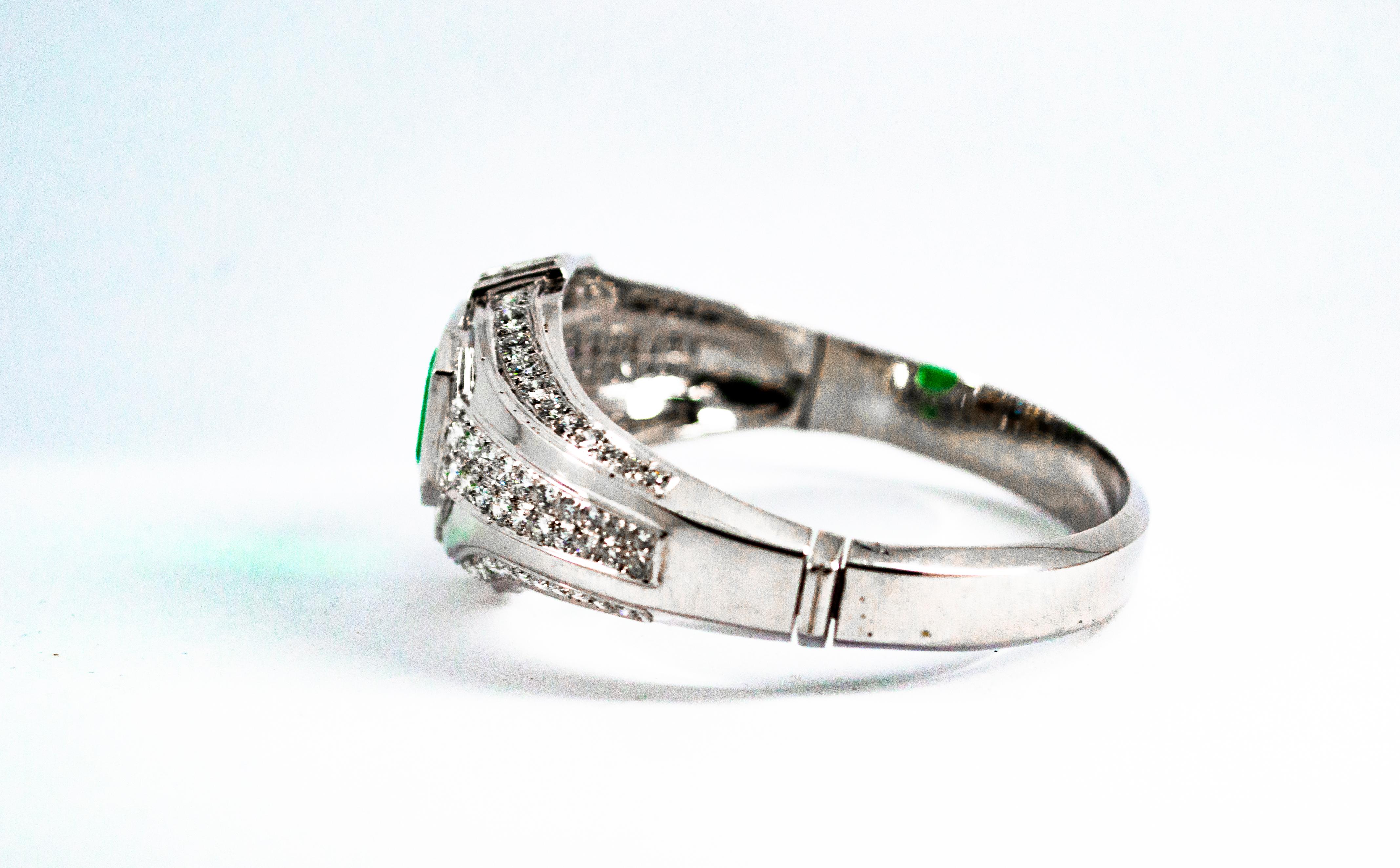 Art Deco Style 7.10 Carat Emerald 7.40 Carat White Diamond White Gold Bracelet For Sale 4