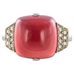 Bague en or blanc de style Art dco avec calcdoine de 7,70 carats et diamants