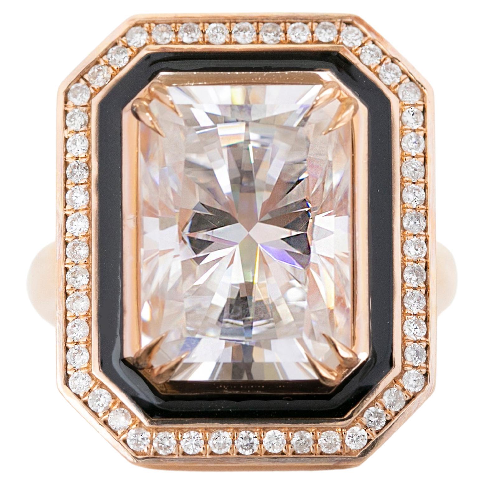 Art-Déco-Stil 8.24 Karat. Mozanit und Diamant 14K Gold Cocktail Ring