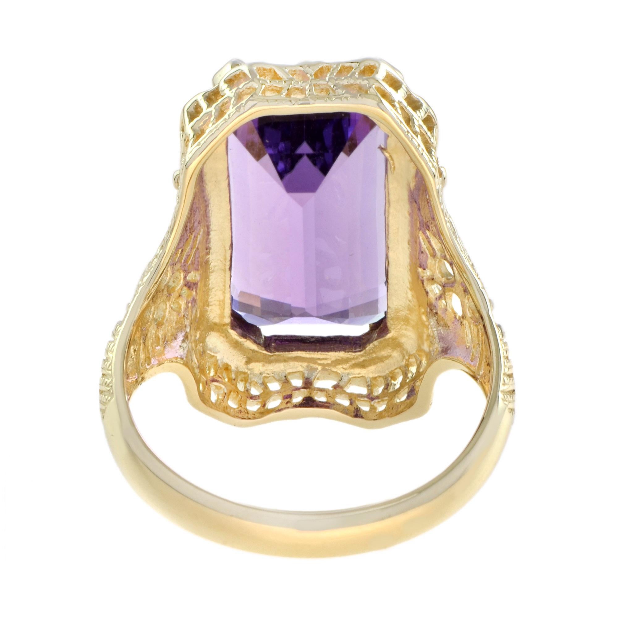 Women's or Men's Art Deco Style 9 Carats Emerald Cut Amethyst Filigree Ring in 9K Yellow Gold