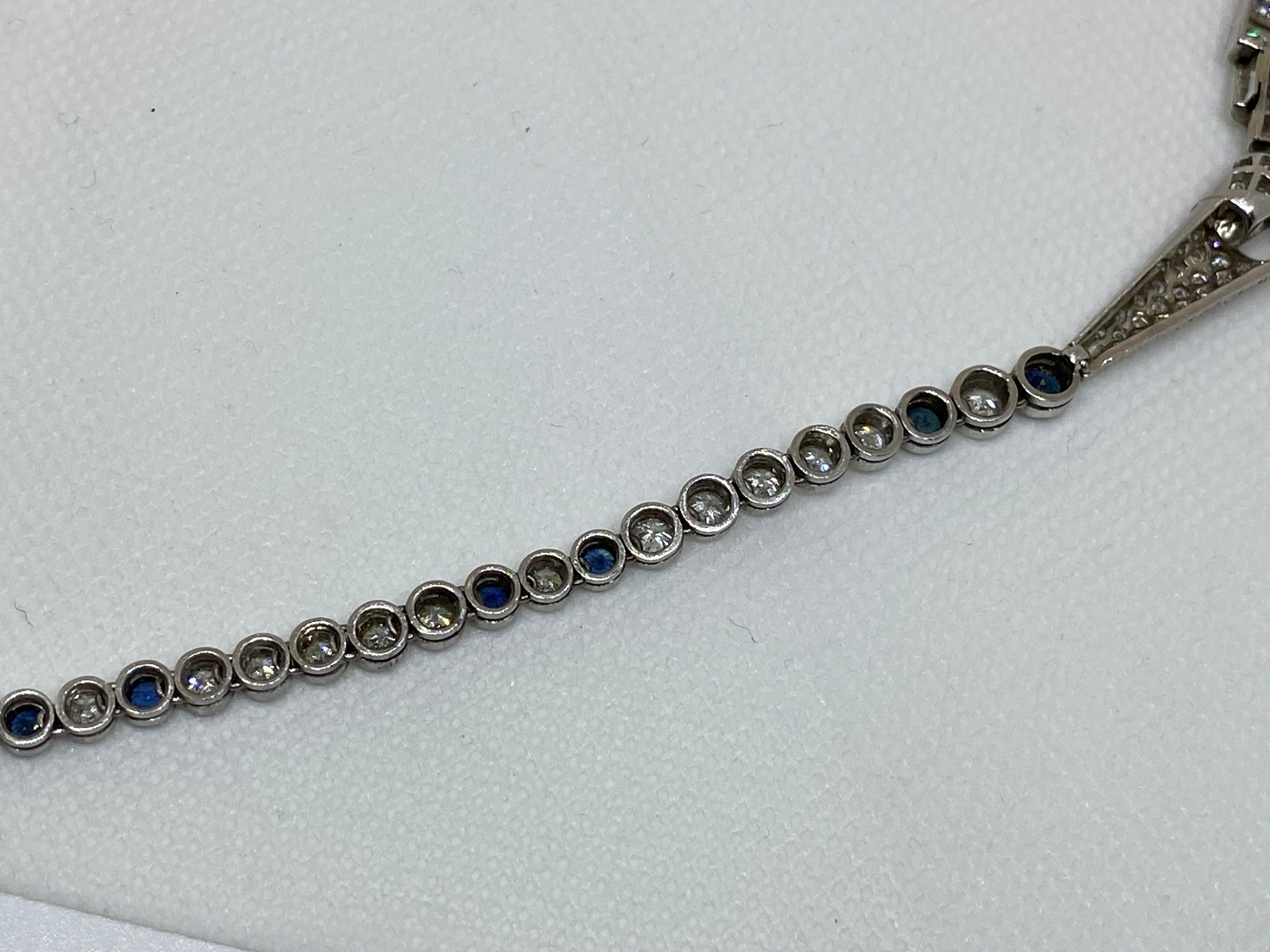Halskette im Art-déco-Stil mit AGL-zertifizierten Saphiren und Diamanten (Baguetteschliff) im Angebot