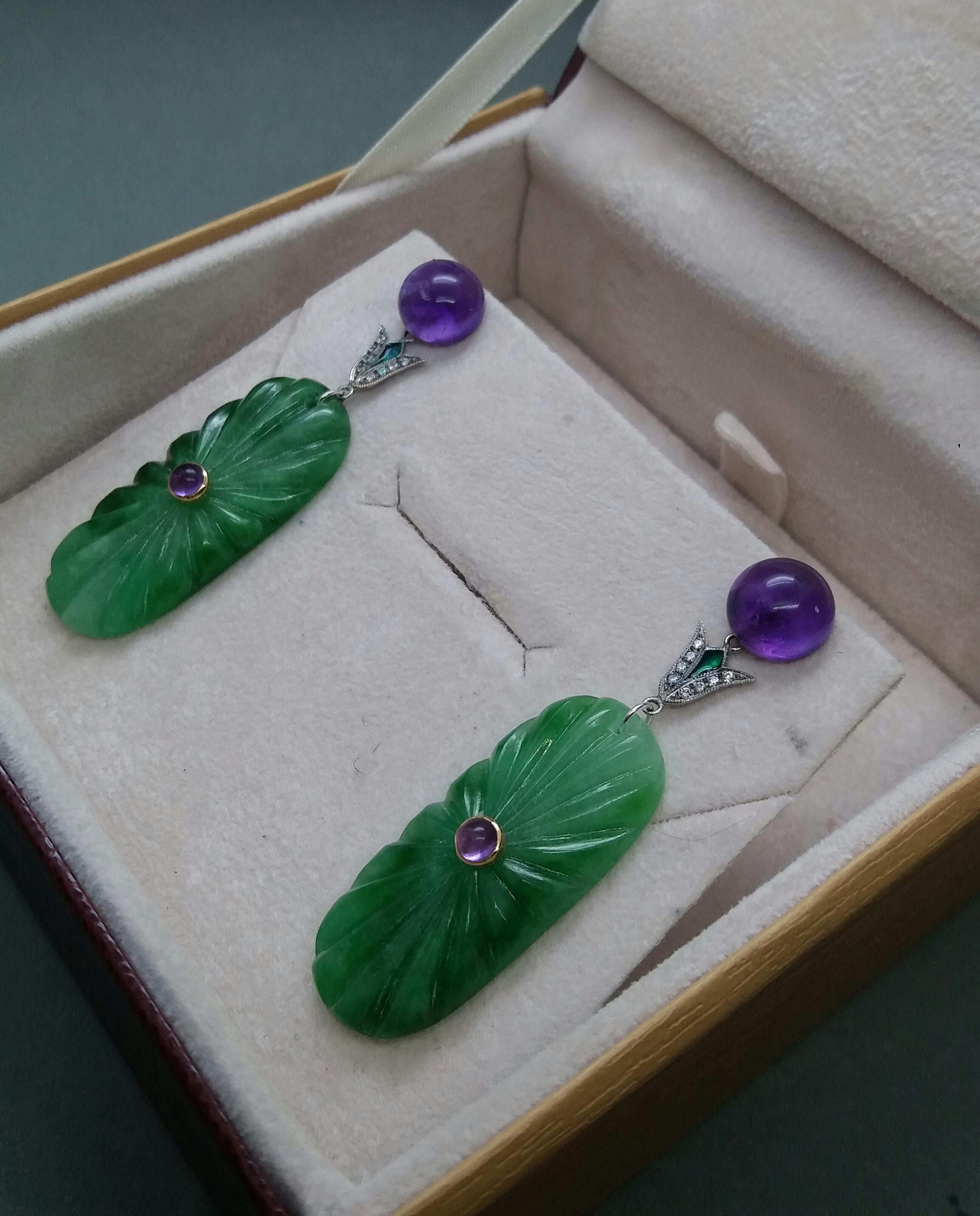 Orecchini a goccia in stile Art Deco con ametista, oro e diamanti, smalto verde e incisione su giada in vendita 2