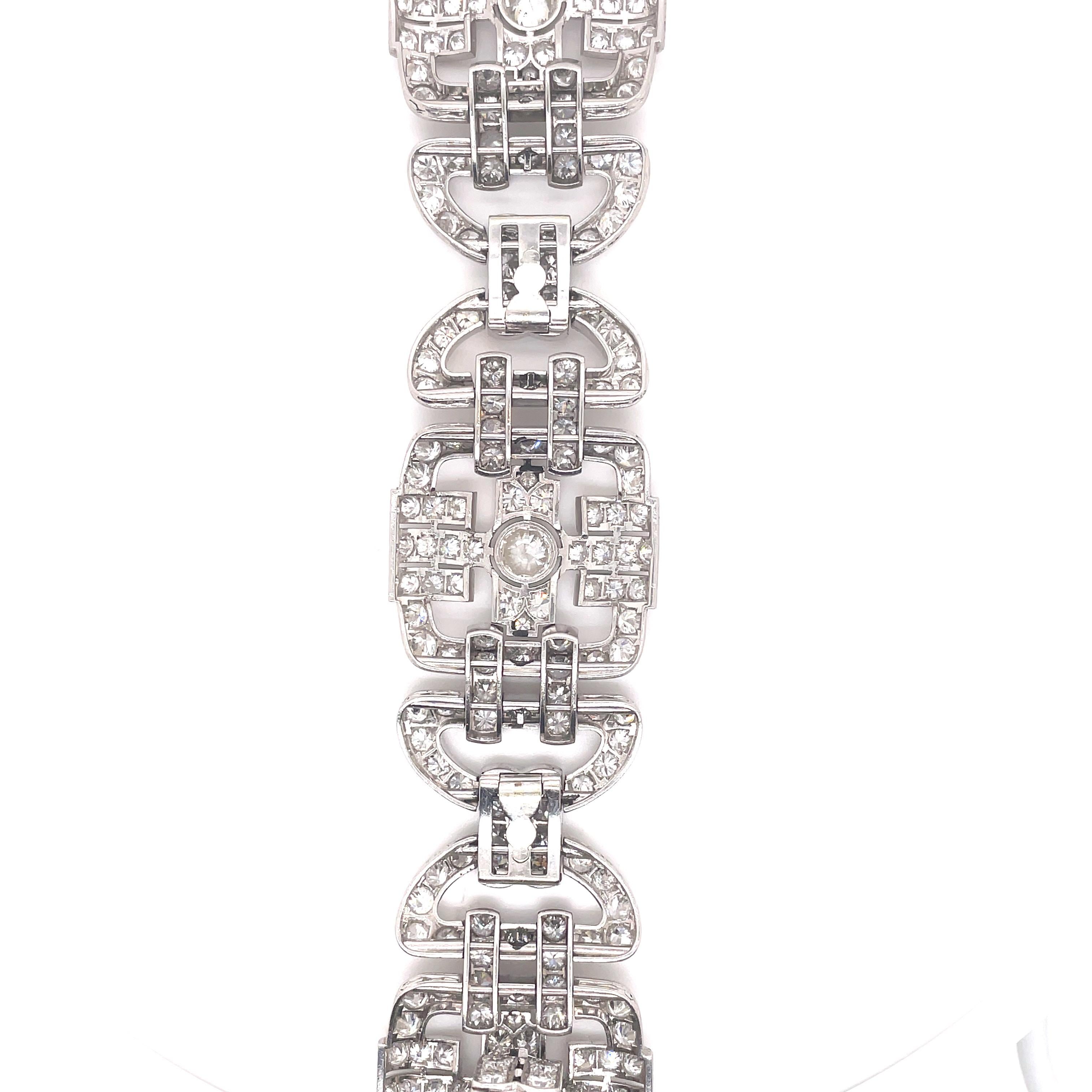 Art Deco Style Apx 35ct Diamond Bracelet Platinum In Excellent Condition For Sale In BEVERLY HILLS, CA