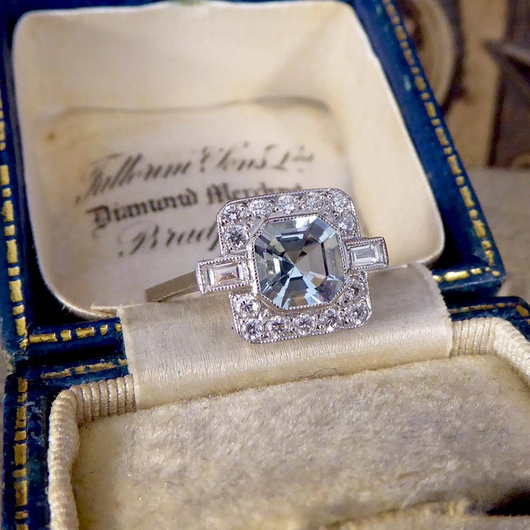 Art Deco Style Aquamarine and Diamond Cluster Ring in Platinum For Sale 4