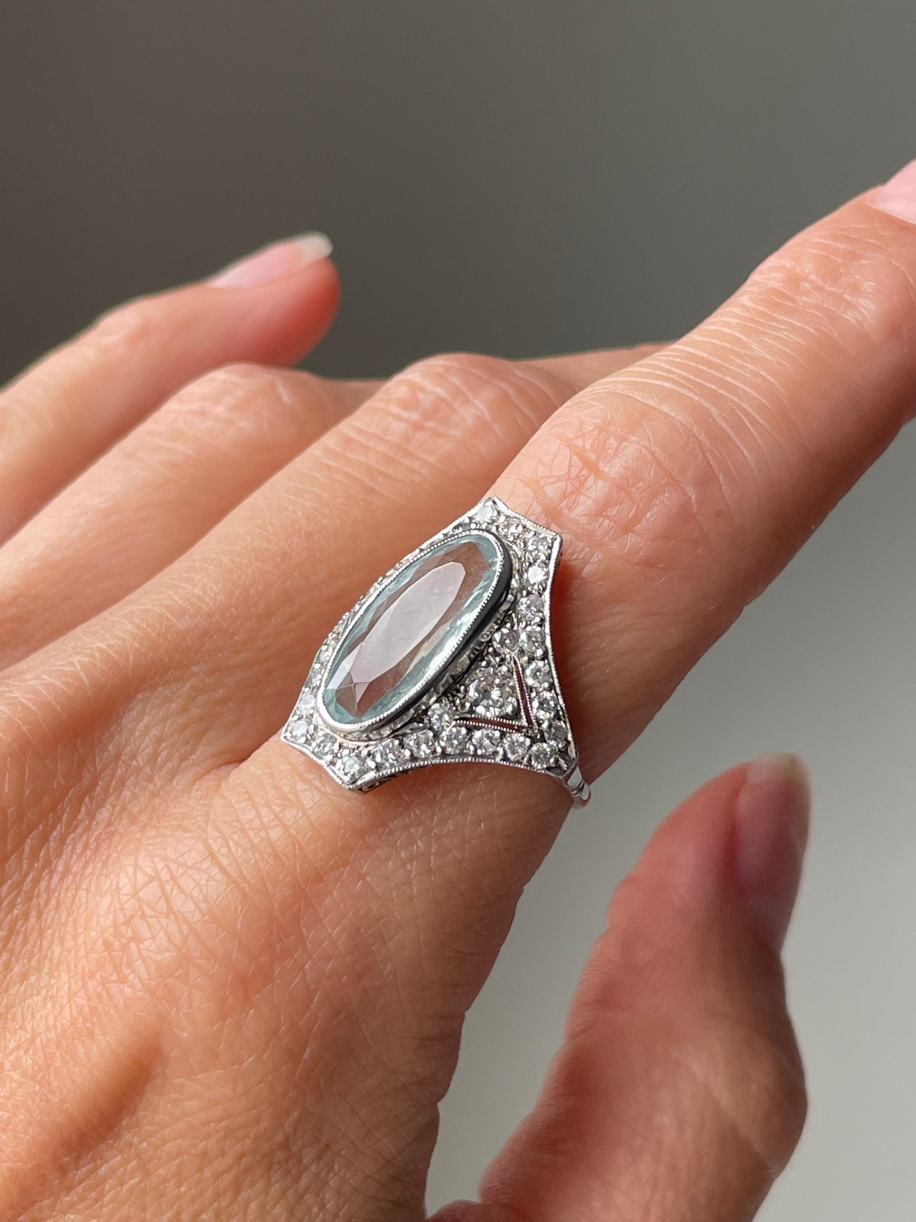 Art-Déco-Ring mit Aquamarin und Diamant Damen im Angebot