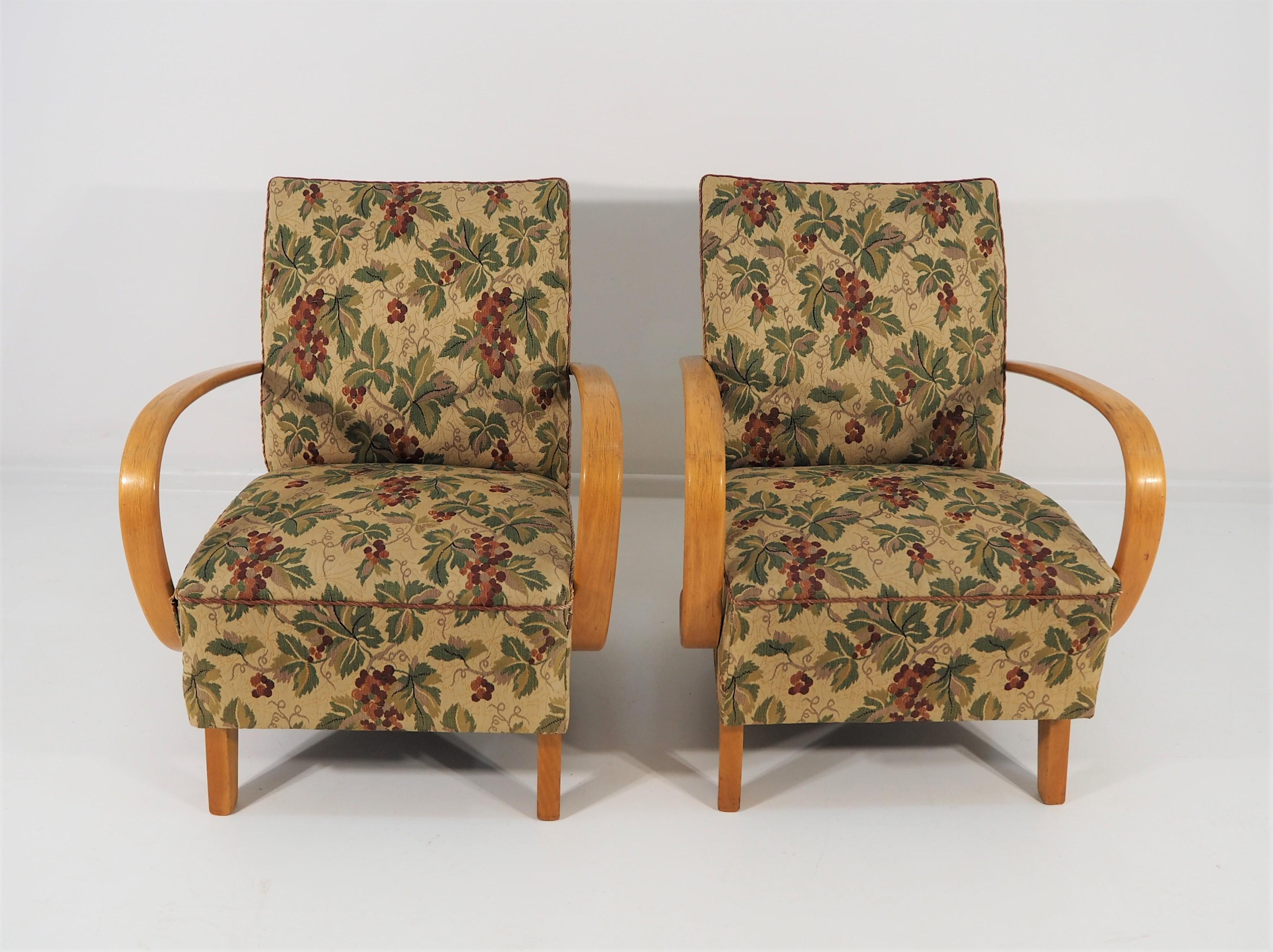 Art Deco Style Armchairs by Jindřich Halabala, circa 1950s, Set of 2 In Good Condition For Sale In Bielsko Biala, slaskie