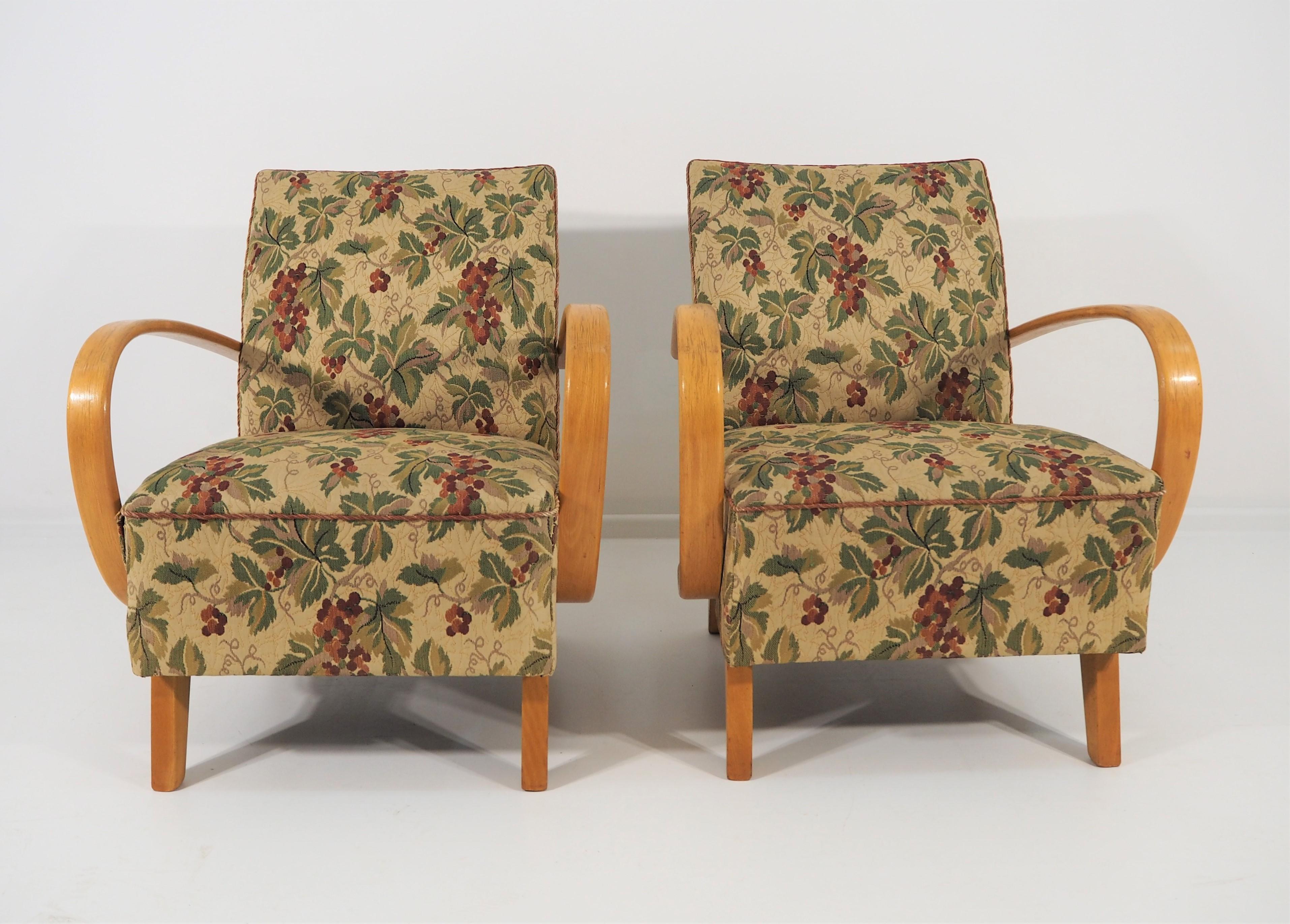 Mid-20th Century Art Deco Style Armchairs by Jindřich Halabala, circa 1950s, Set of 2 For Sale
